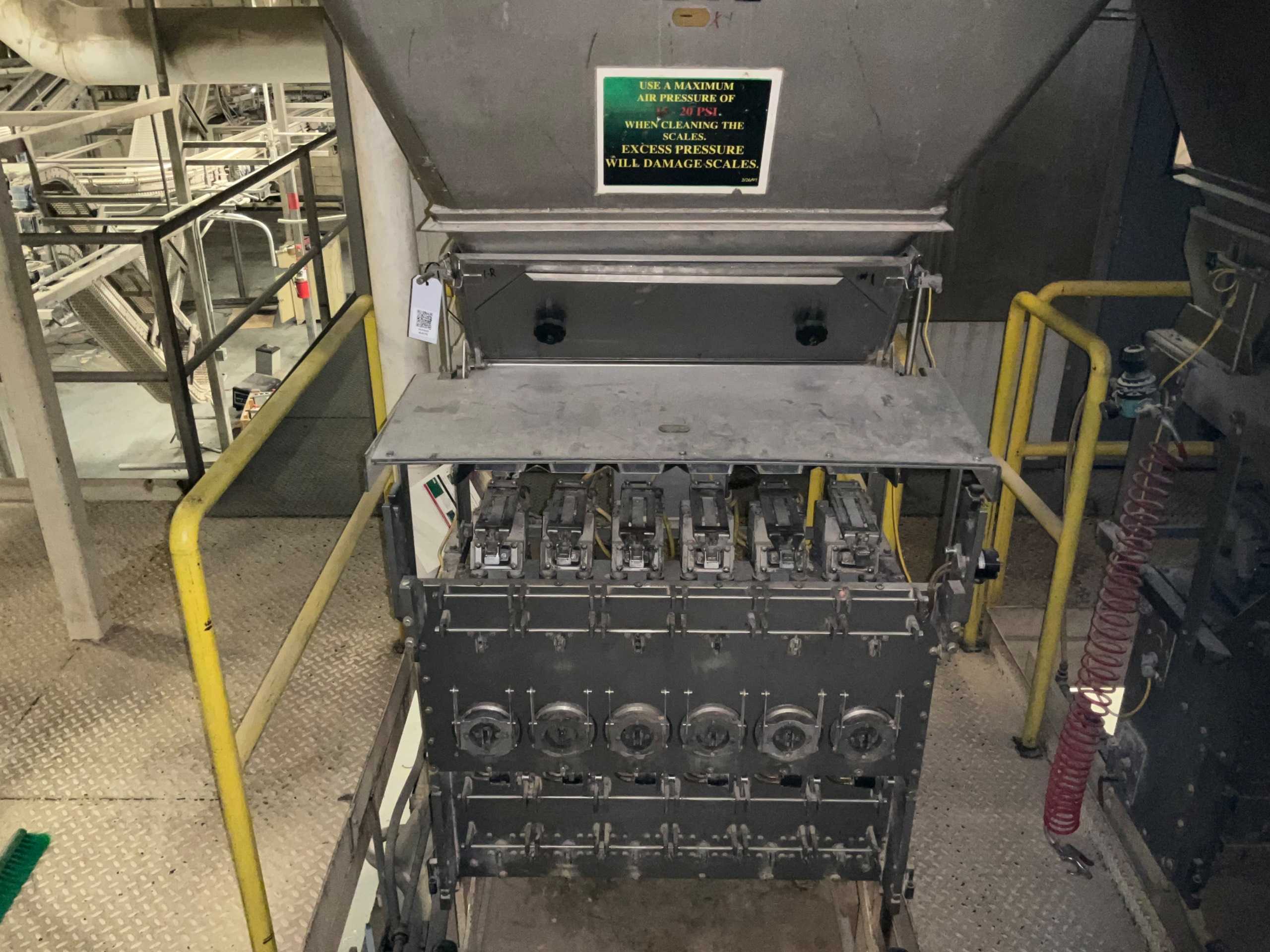 FOOD PRODUCTION LINE SCALE - SCALES