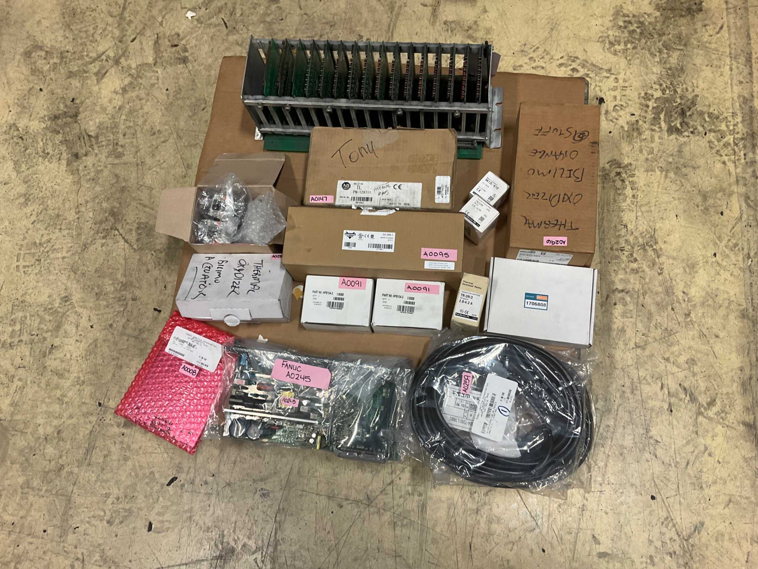 BULK QTY OF AUTOMATION & CONTROLS - AUTOMATION & CONTROLS