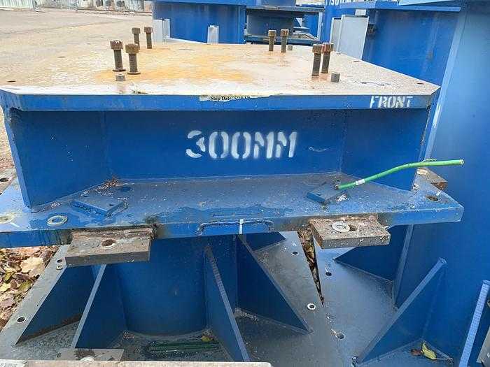 2011 UTICA RISER 300MM FOR FANUC R2000/M900, HEAVY-DUTY, FABRICATED, BLUE FINISH, USA - ROBOT PARTS