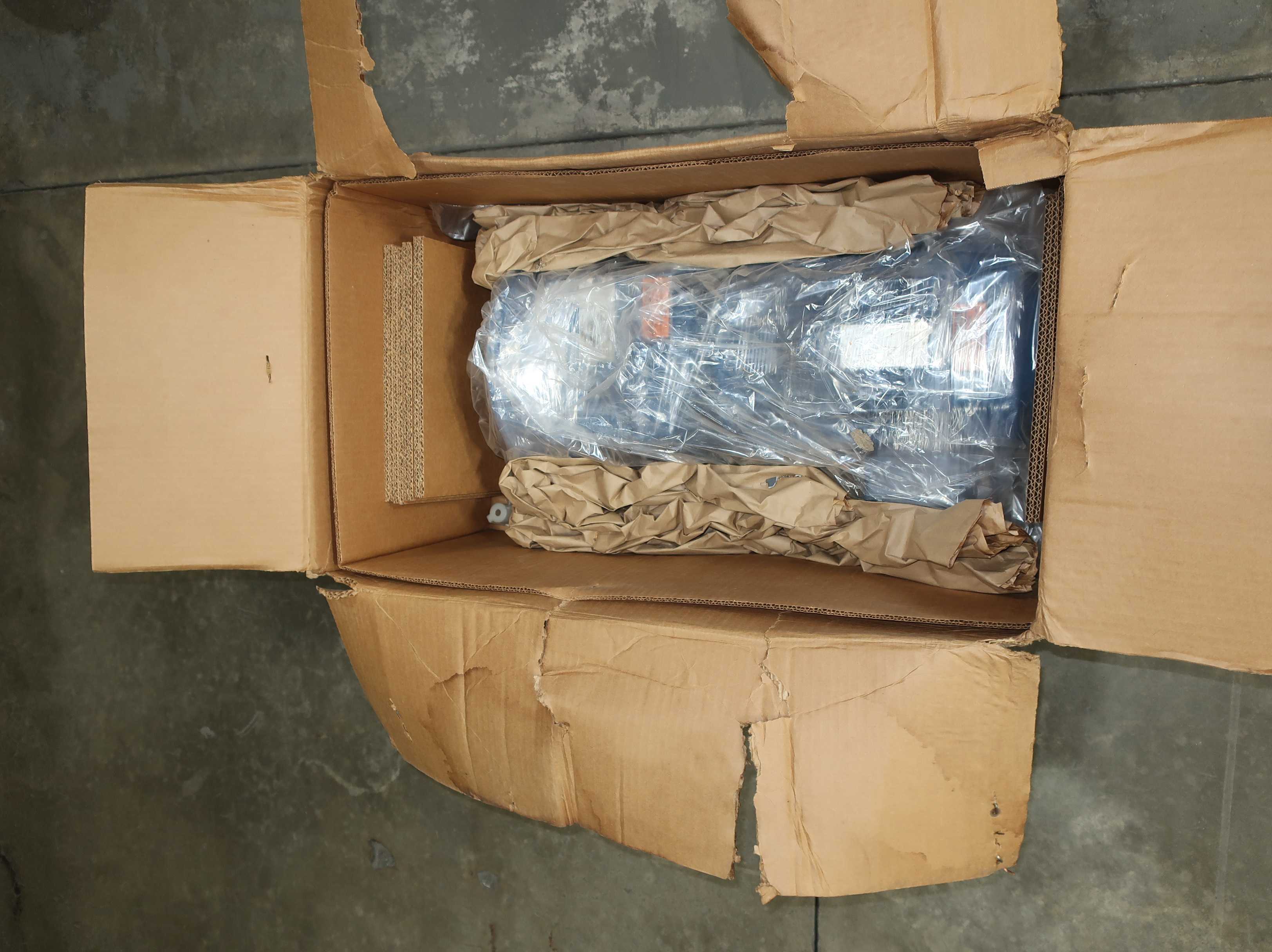 SEW EURODRIVE RF77DRE132S4 GEARMOTOR - GEARMOTOR