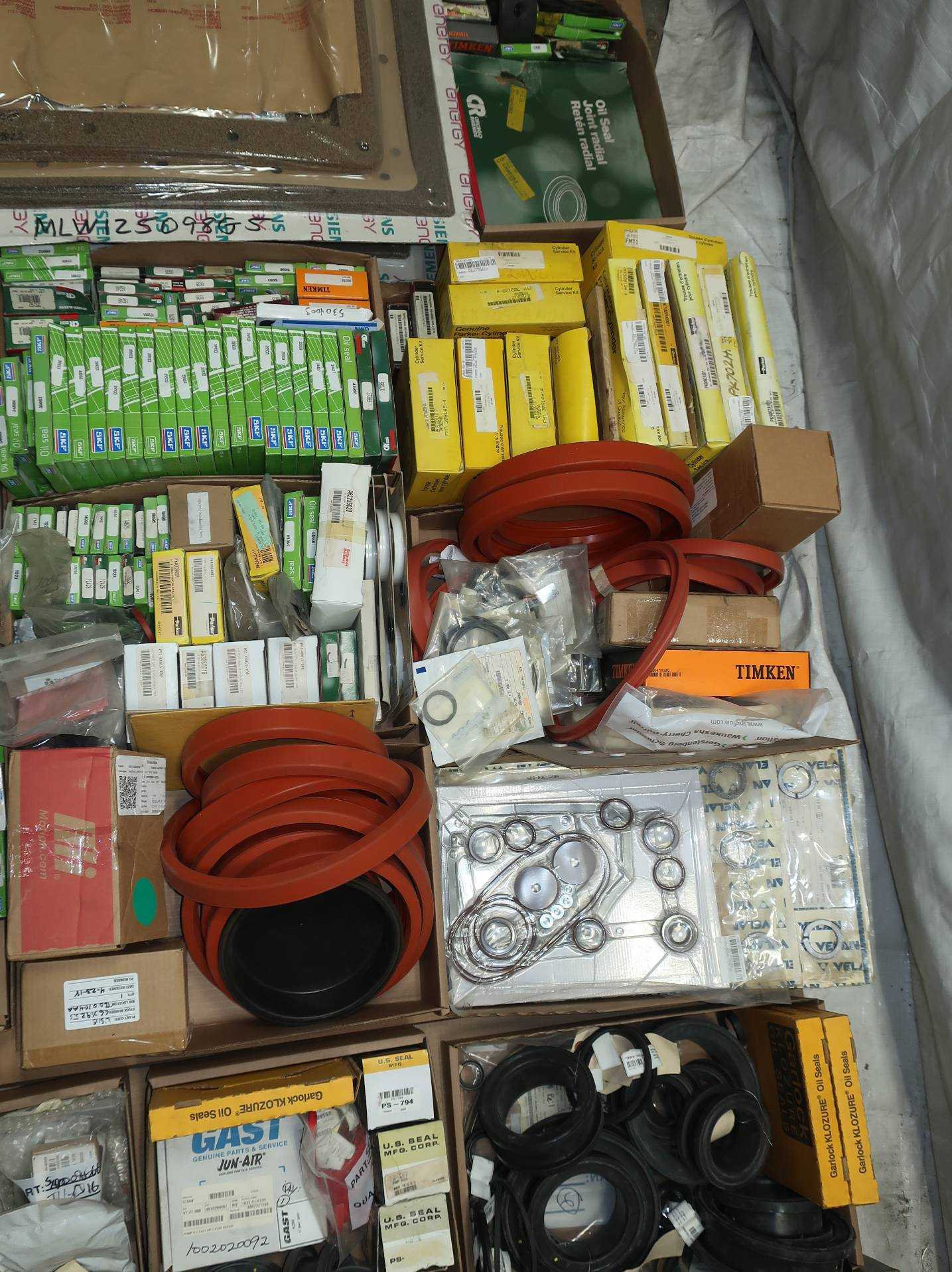 SKU 1760687 - 5 PALLETS OF ASSORTED SEALS - SEALS