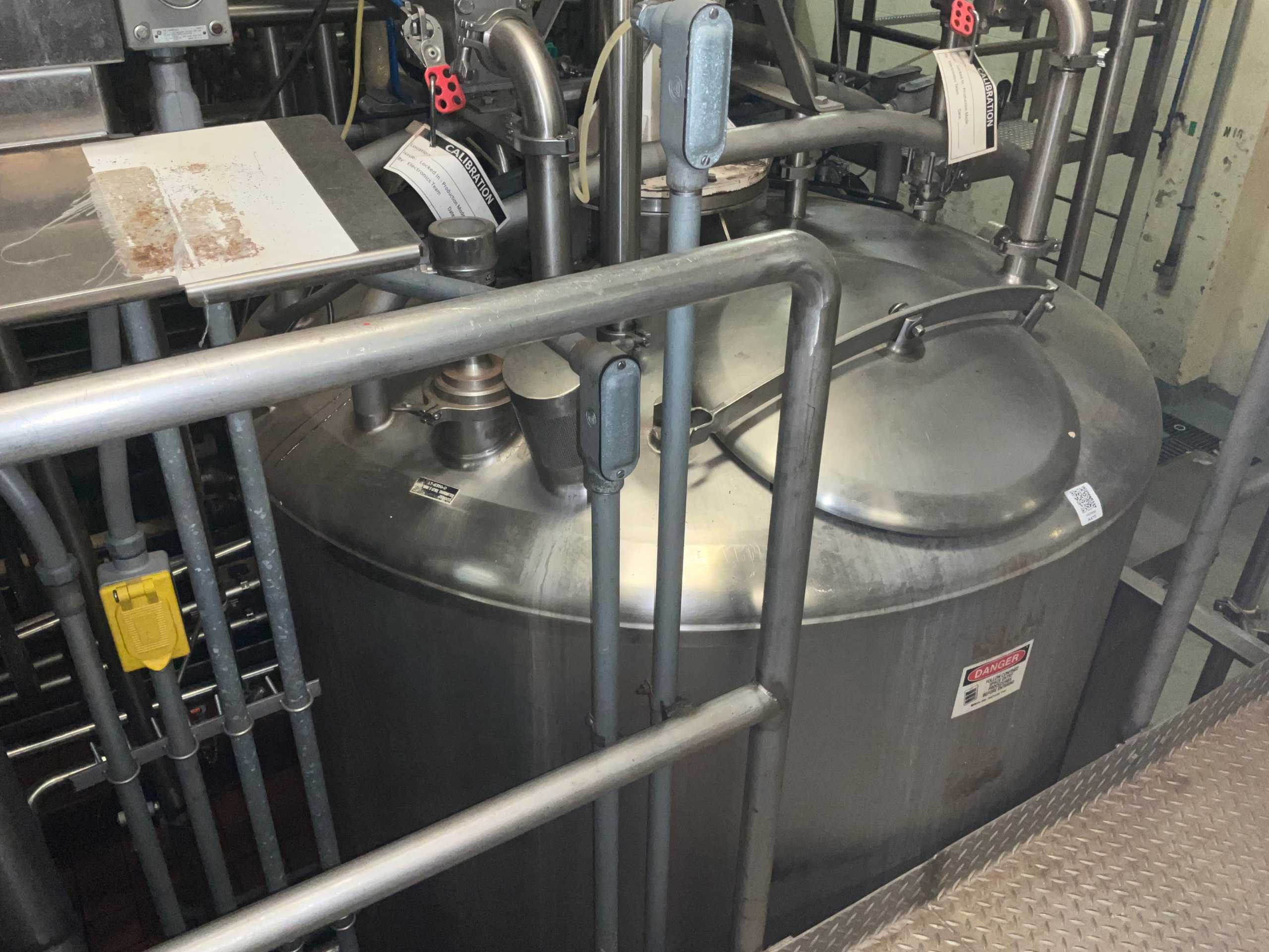MIXER TANK 600 GALLON MIXER TANK 600 GALLON