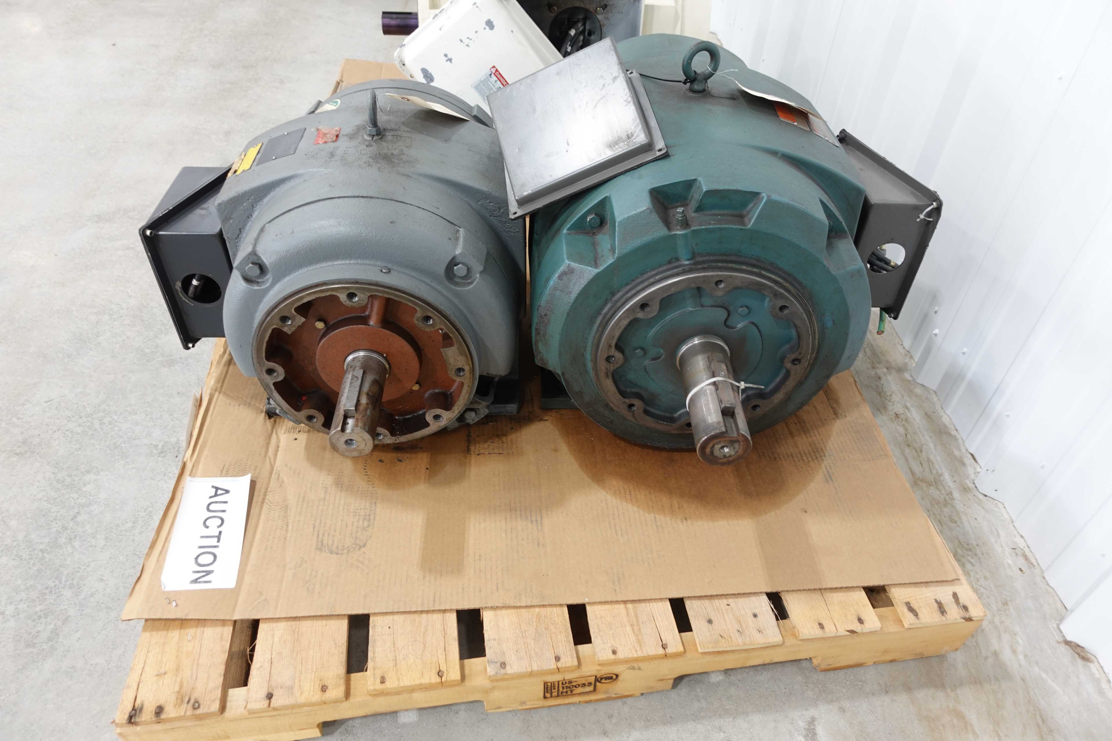 SKU 1711004 - LOT OF 3 AC MOTORS - AC MOTOR