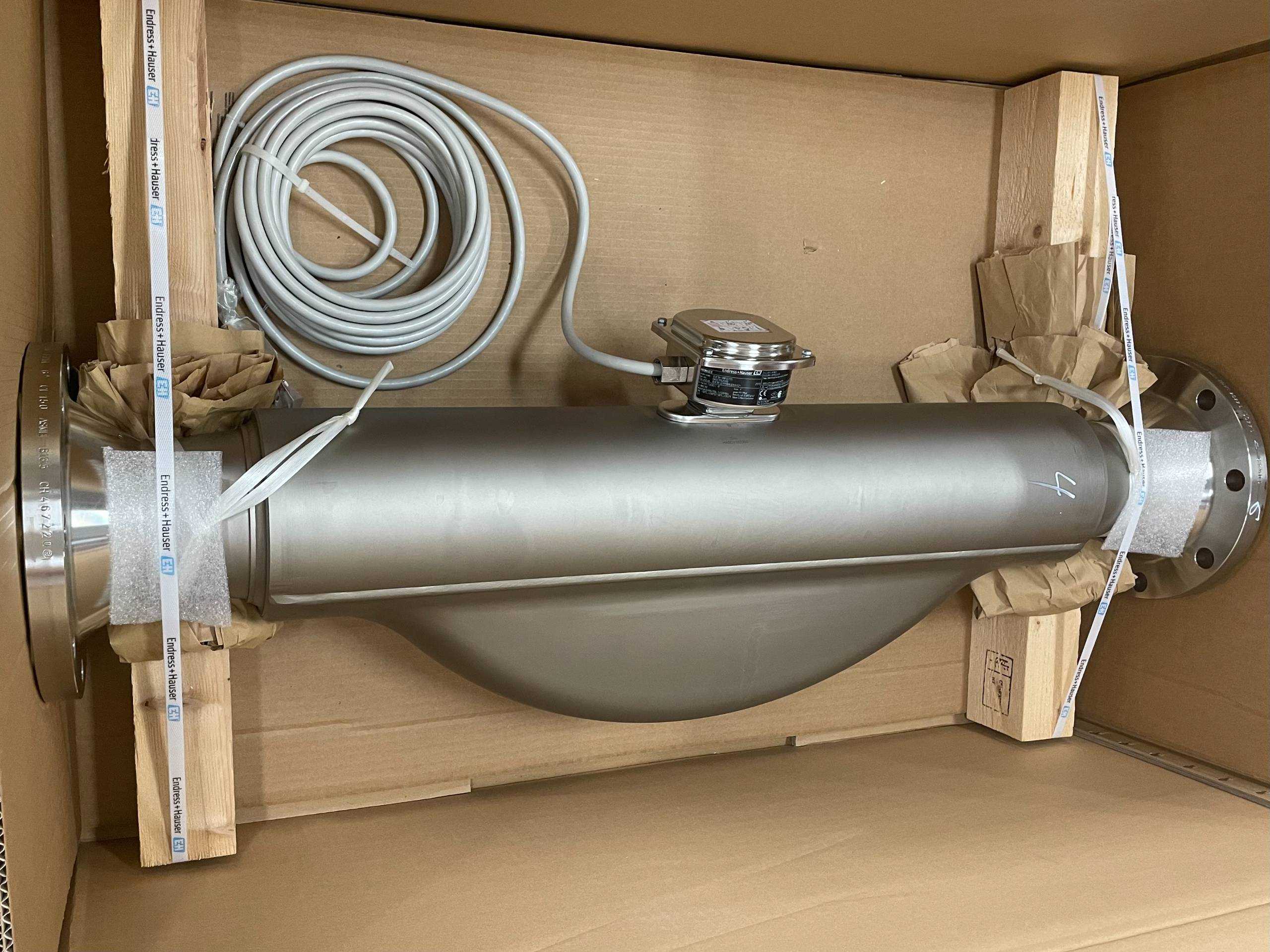 ENDRESS+HAUSER PROMASS 83F1H FLOW METER - FLOW METER