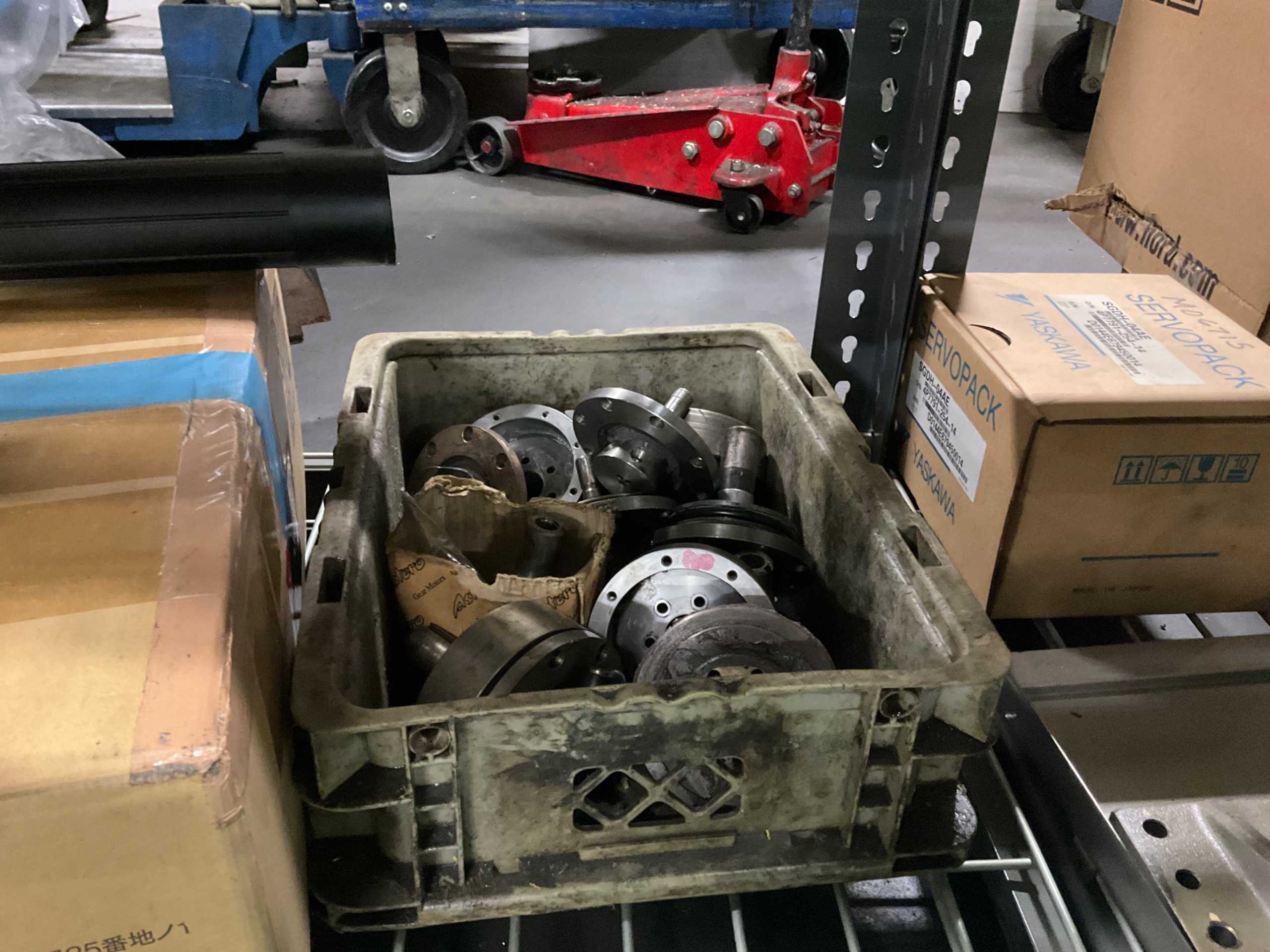 BULK QTY OF INDUSTRIAL PARTS - INDUSTRIAL PARTS