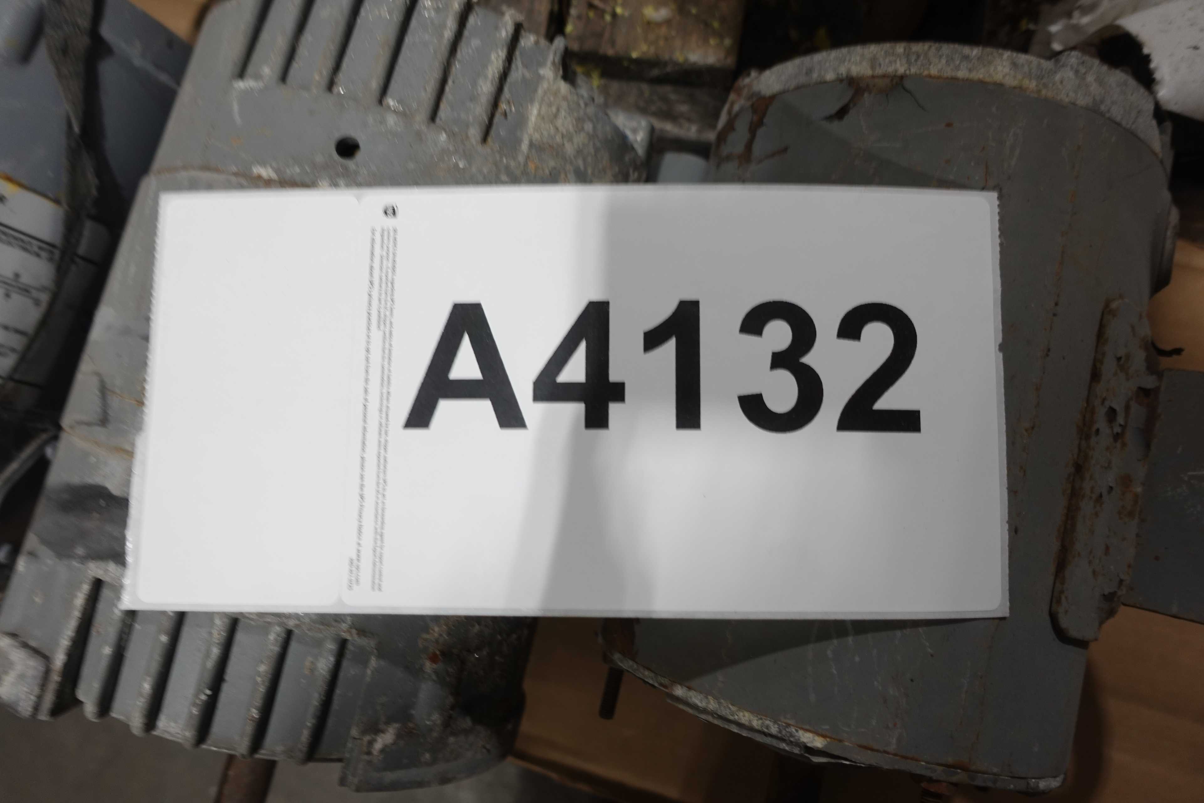 PALLET OF ASSORTED AC/DC MOTORS - ELECTRIC MOTORS