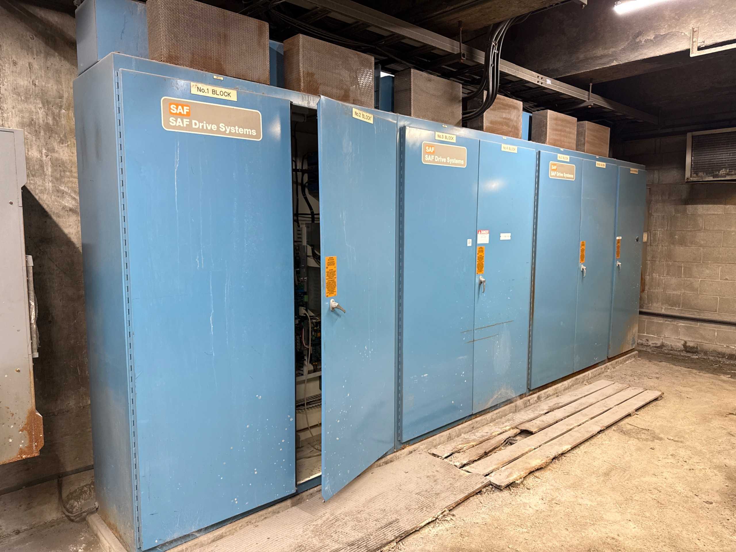 Bulk QTY of Saf DC Motor Control Center 380V, 3PH, 700A, 360VDC - DC DRIVES