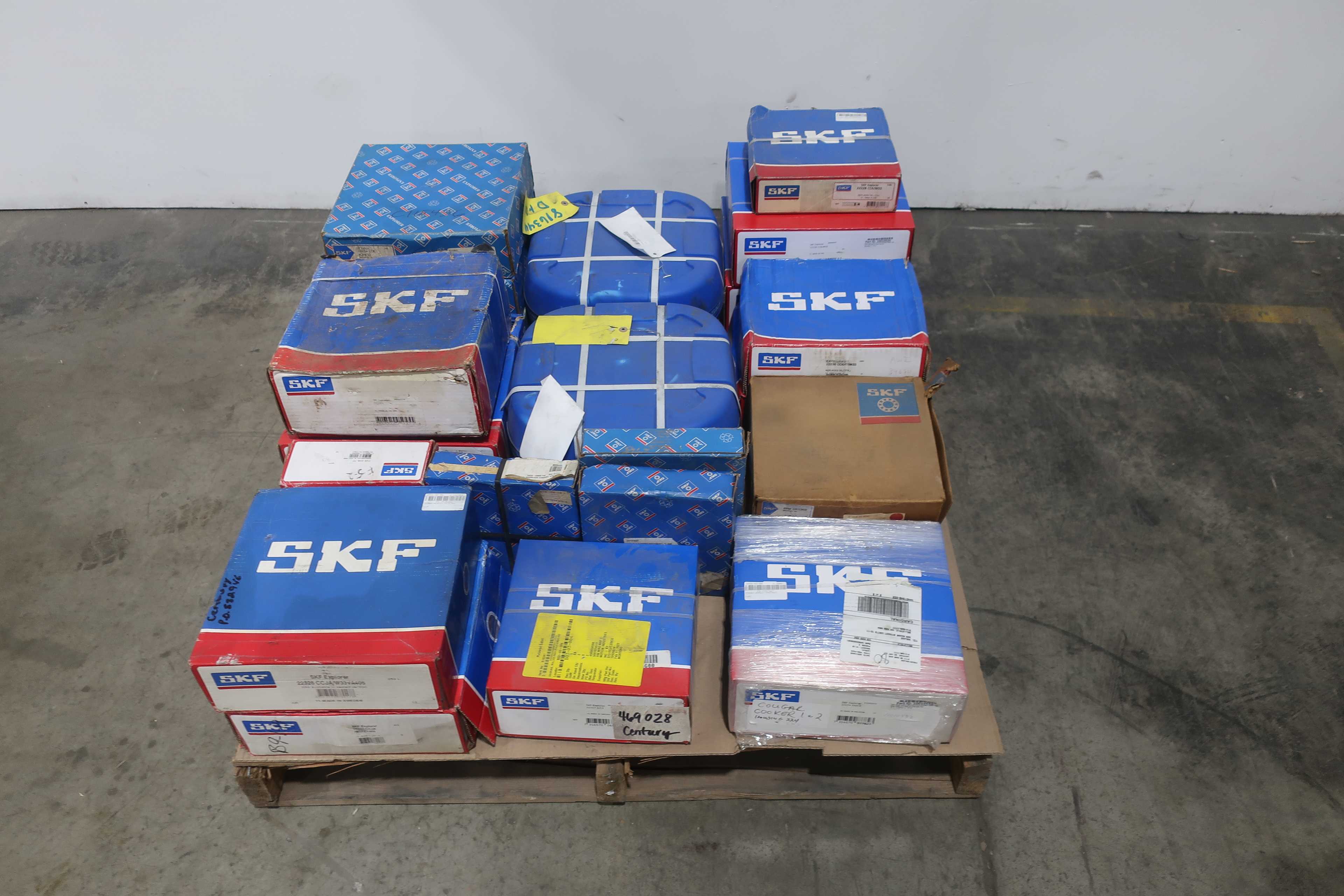 SKU 1749222 - PALLET OF ASSORTED SKF ROLLER BEARINGS - BEARINGS
