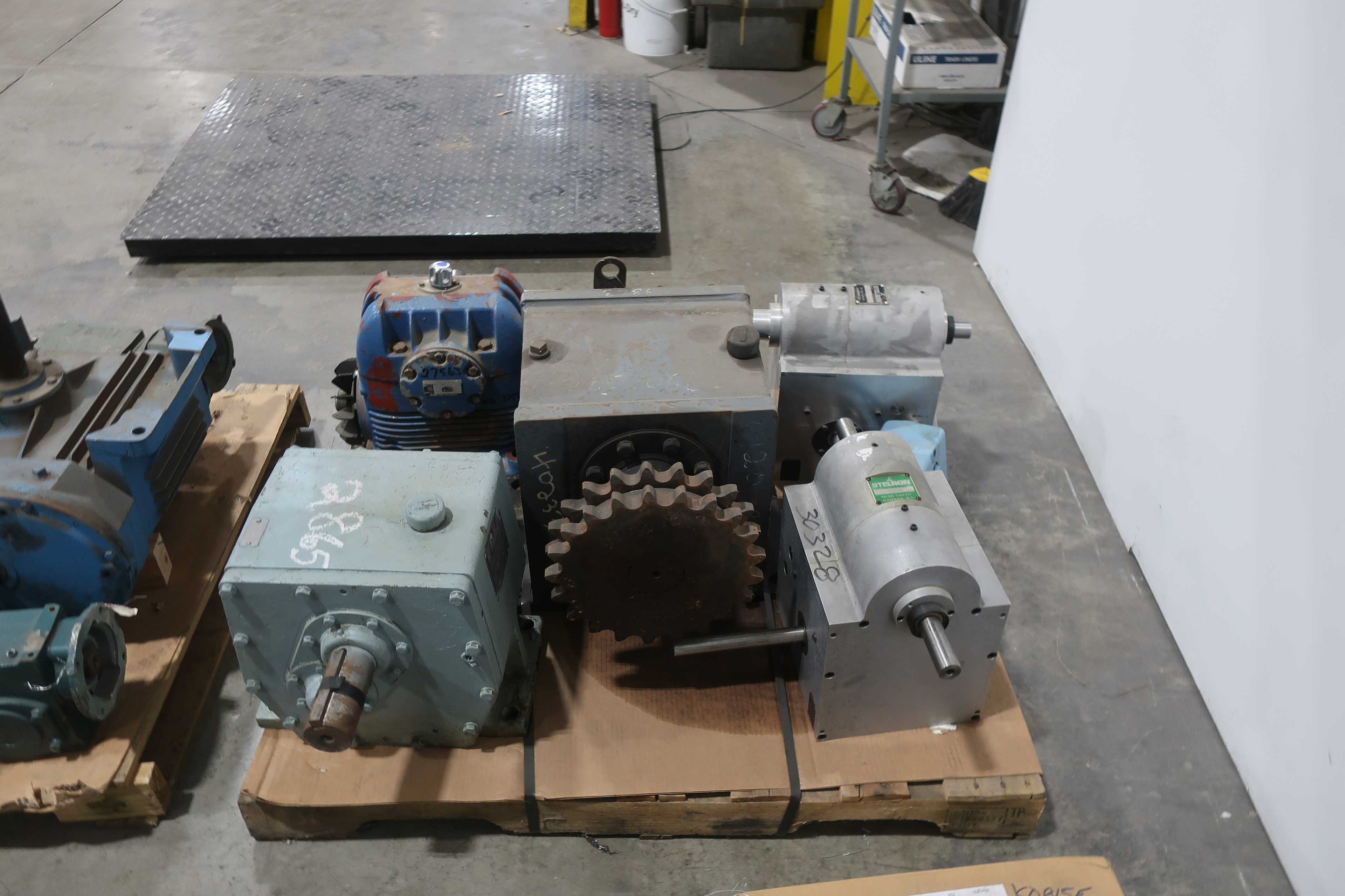 SKU 1737990 - 4 PALLETS OF ASSORTED GEAR REDUCERS - GEAR REDUCERS