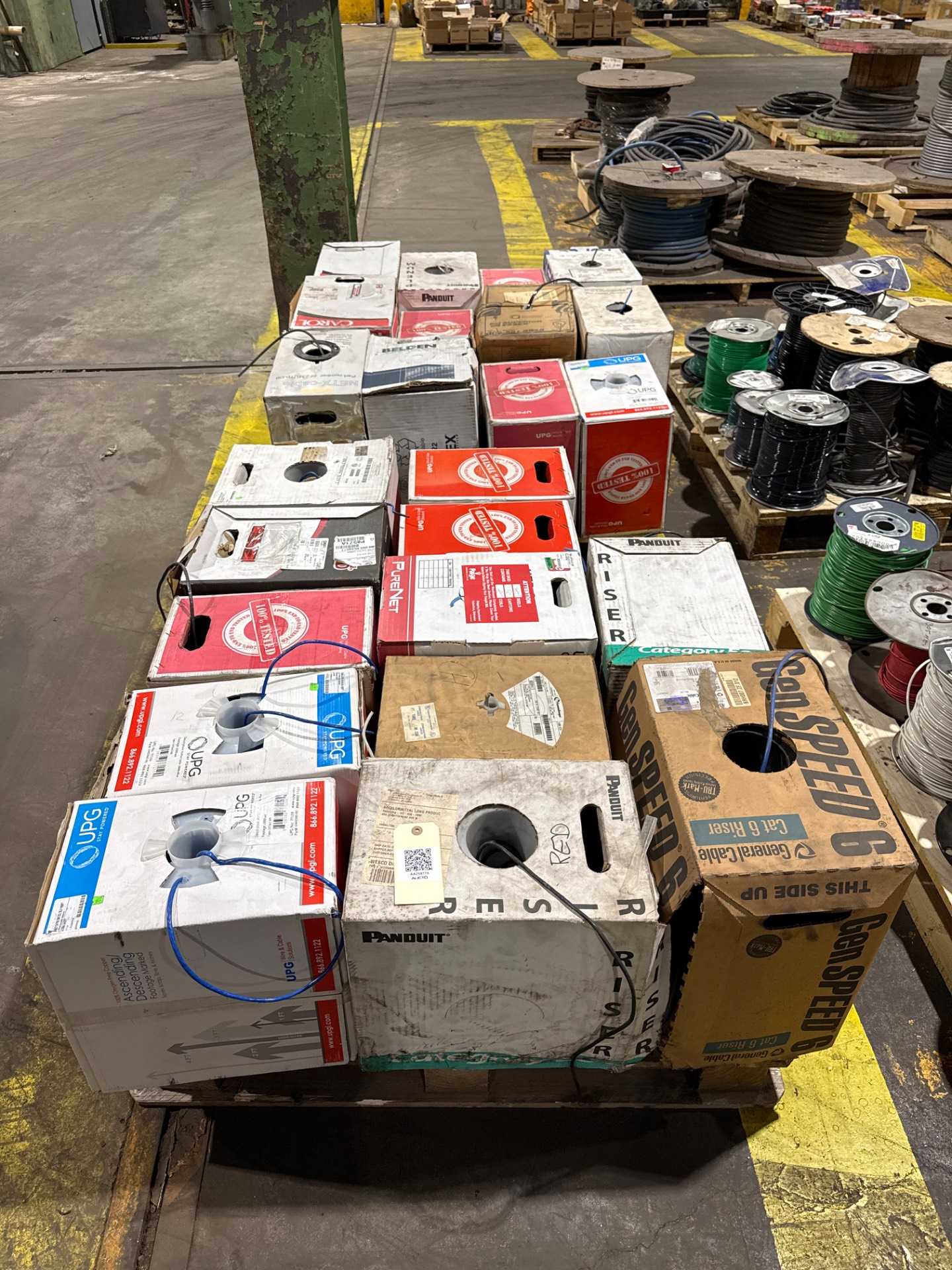 BULK QTY OF COMMUNICATION CABLE - COMMUNICATION CABLE