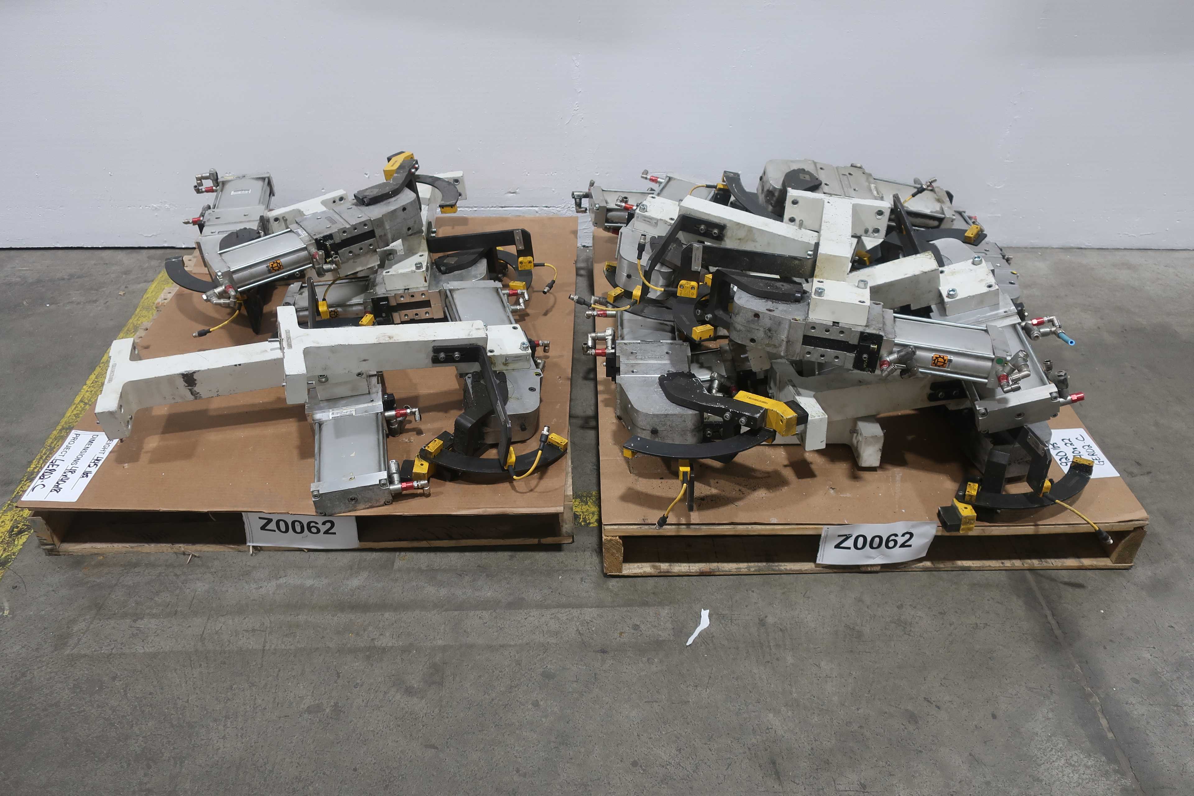 2 PALLETS OF ASSORTED TUNKER V80.1 BR2 A82 T12 5* ~ 135* PNEUMATIC CLAMP ARMS - PNEUMATIC CYLINDERS & ACTUATORS