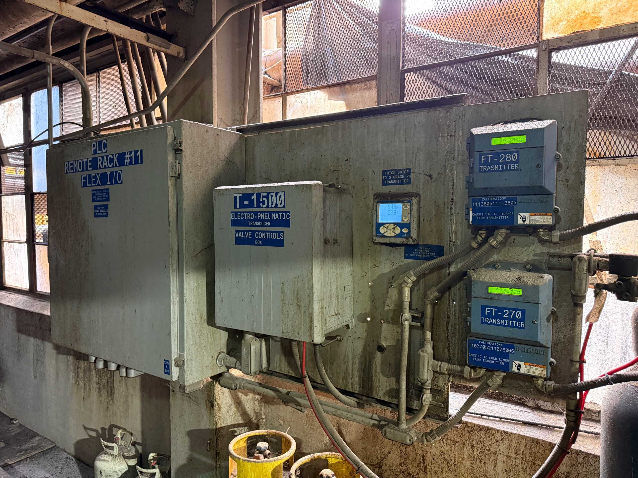 BULK QTY OF INSTRUMENTS THROUGHOUT FIRST FLOOR - INSTRUMENTATION