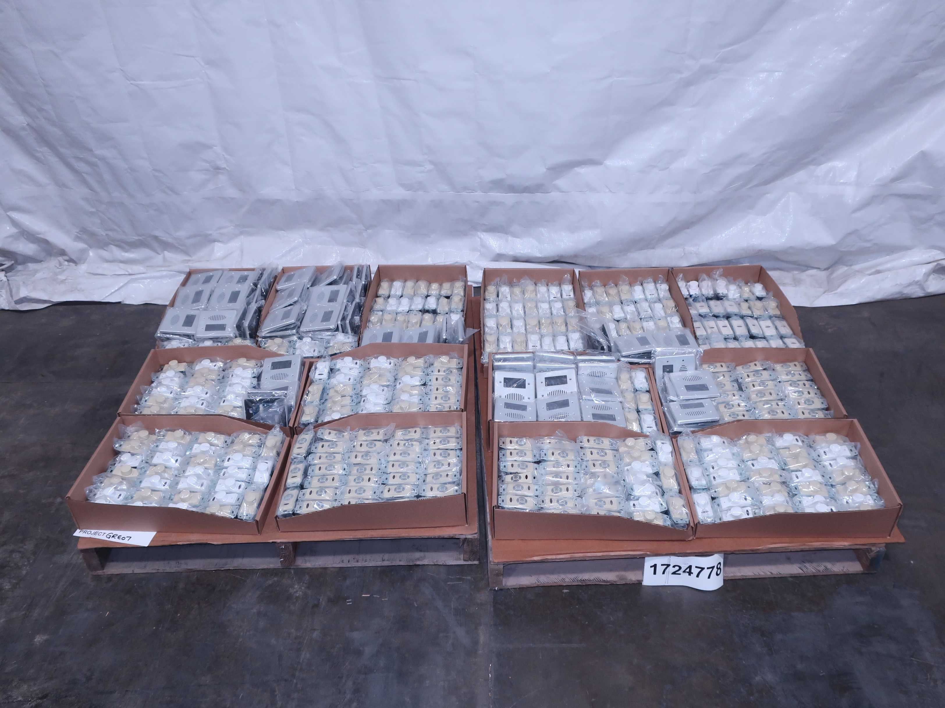 SKU 1724778 - 2 PALLETS OF ASSORTED AUTOMATION AND CONTROLS - AUTOMATION & CONTROLS