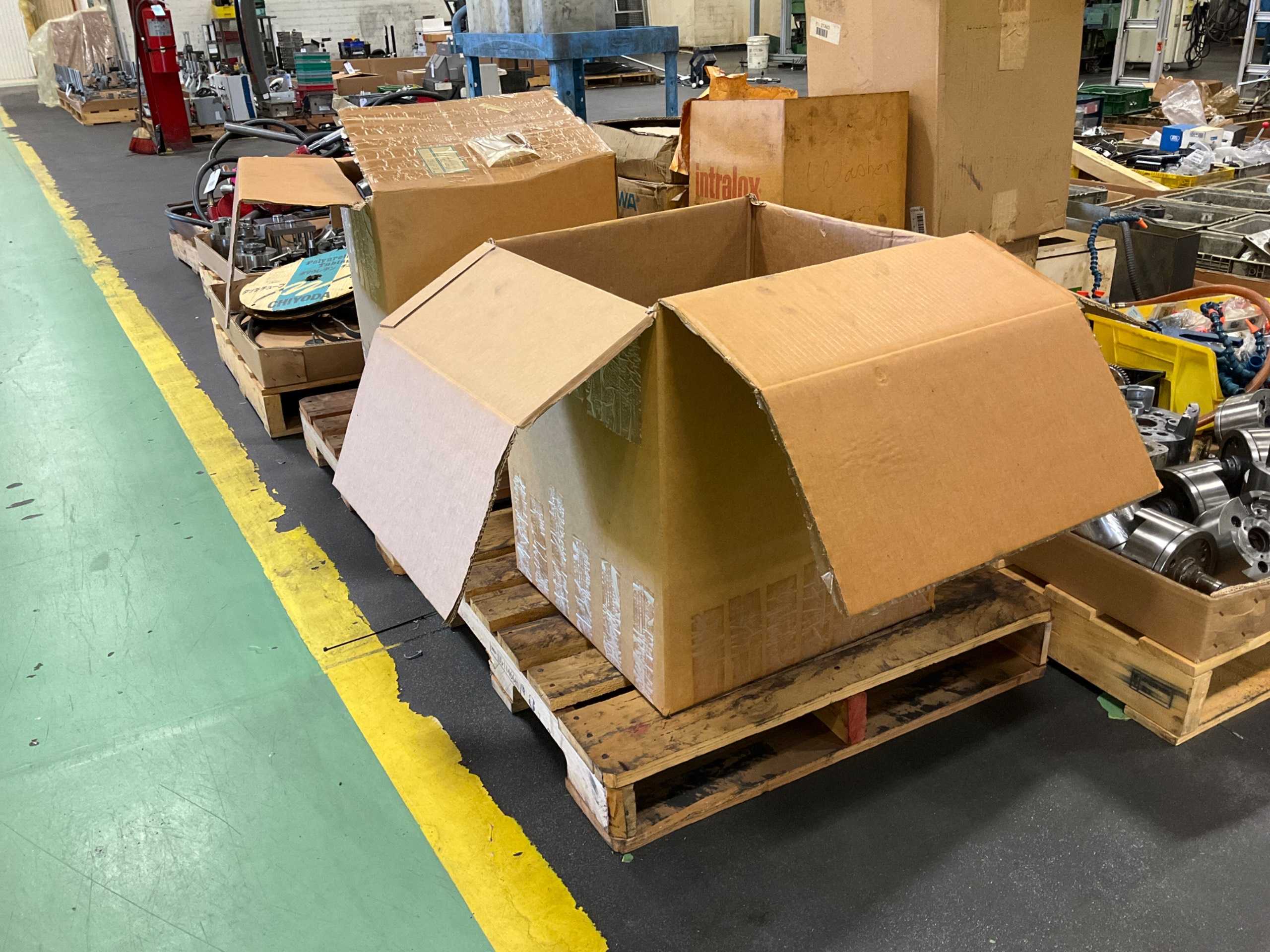 BULK QTY OF INDUSTRIAL PARTS - INDUSTRIAL PARTS BULK QTY OF INDUSTRIAL PARTS - INDUSTRIAL PARTS
