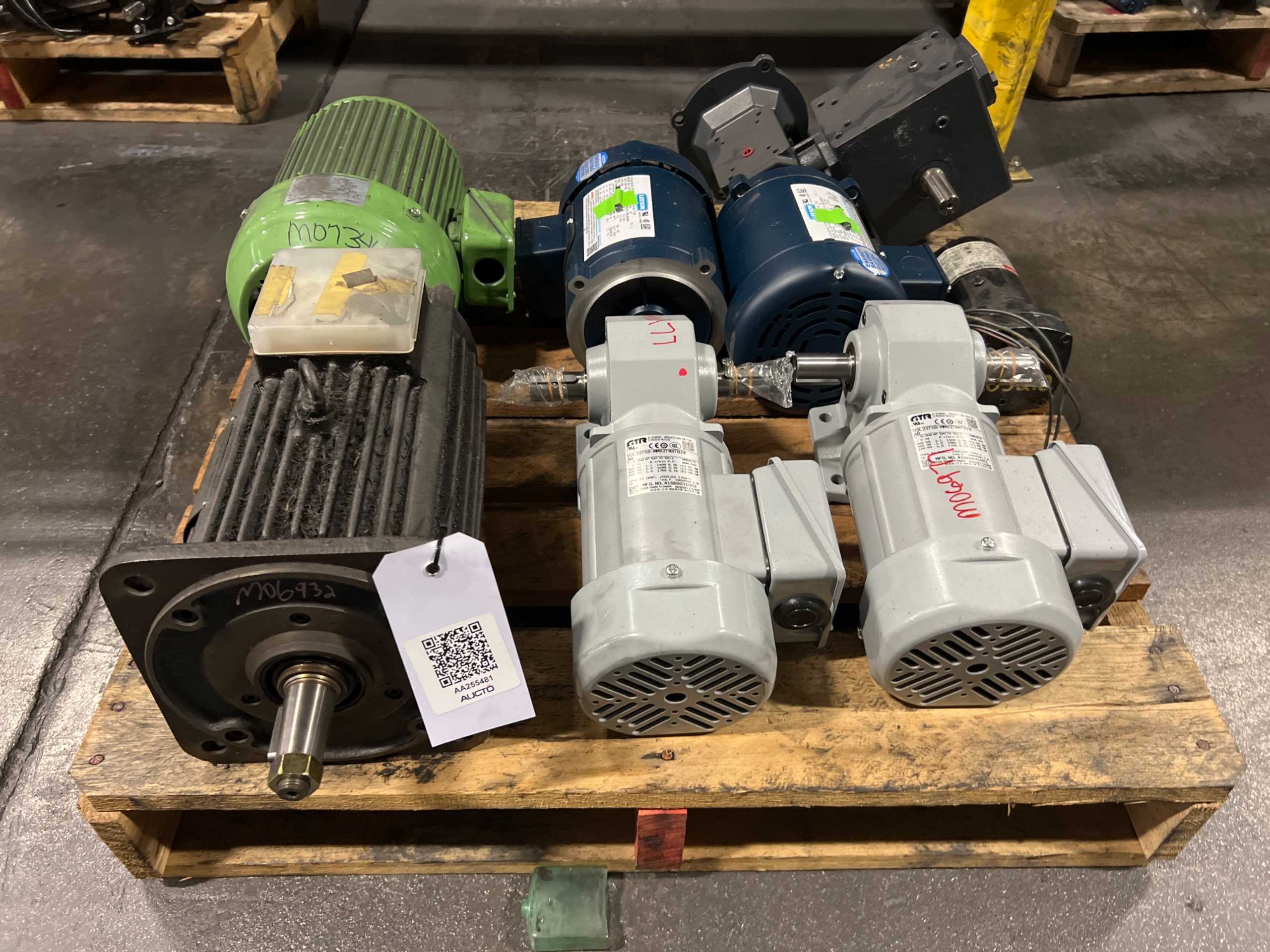 BULK QTY OF MOTORS - ELECTRIC MOTORS