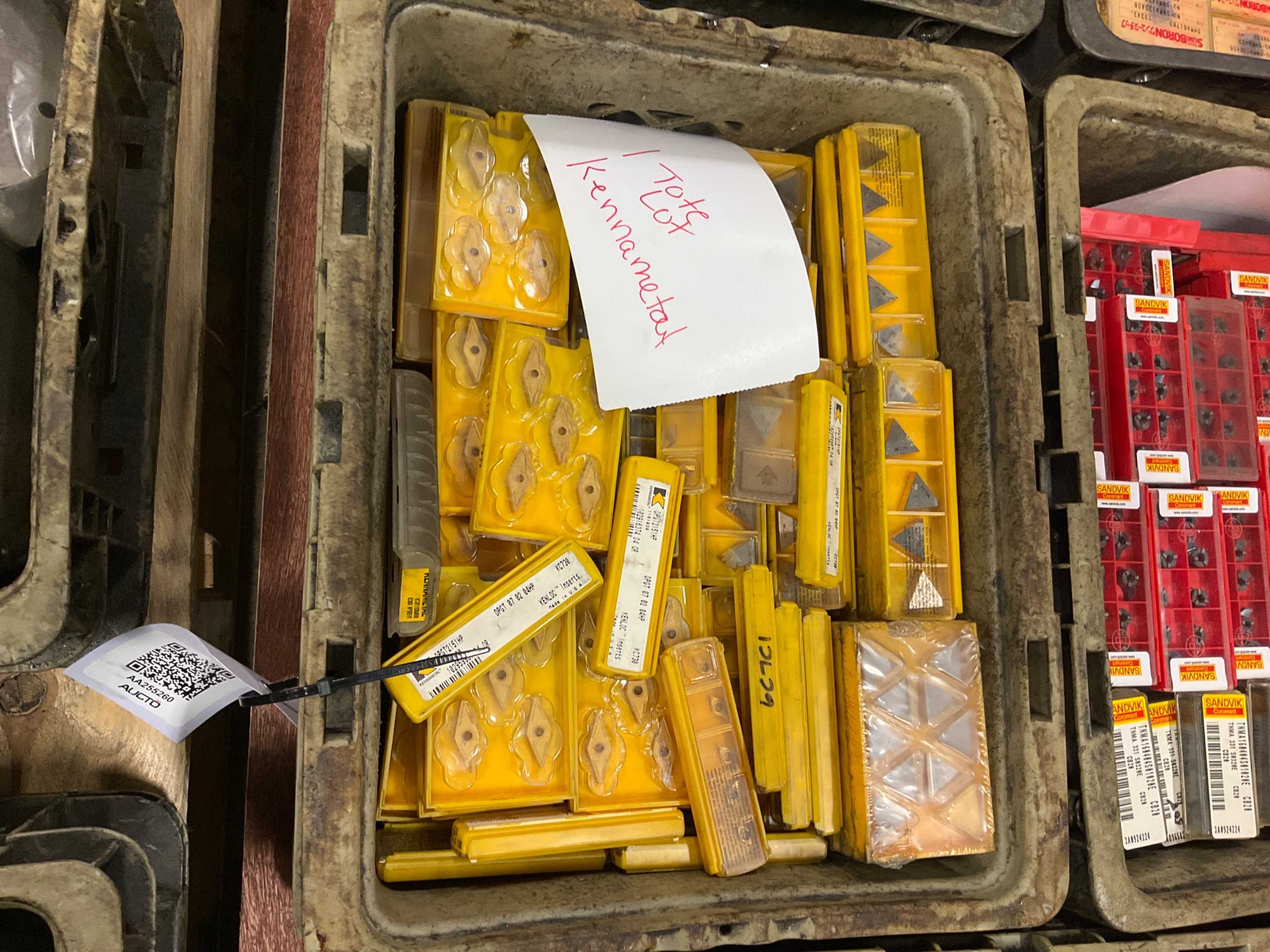 BULK QTY OF INDEXABLE CARBIDE INSERTS - INDUSTRIAL PARTS