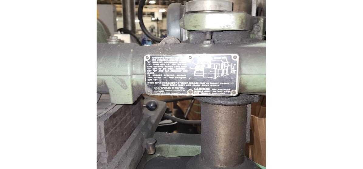 WALKER CHUCKS M1004 GRINDING MACHINE - GRINDING MACHINE