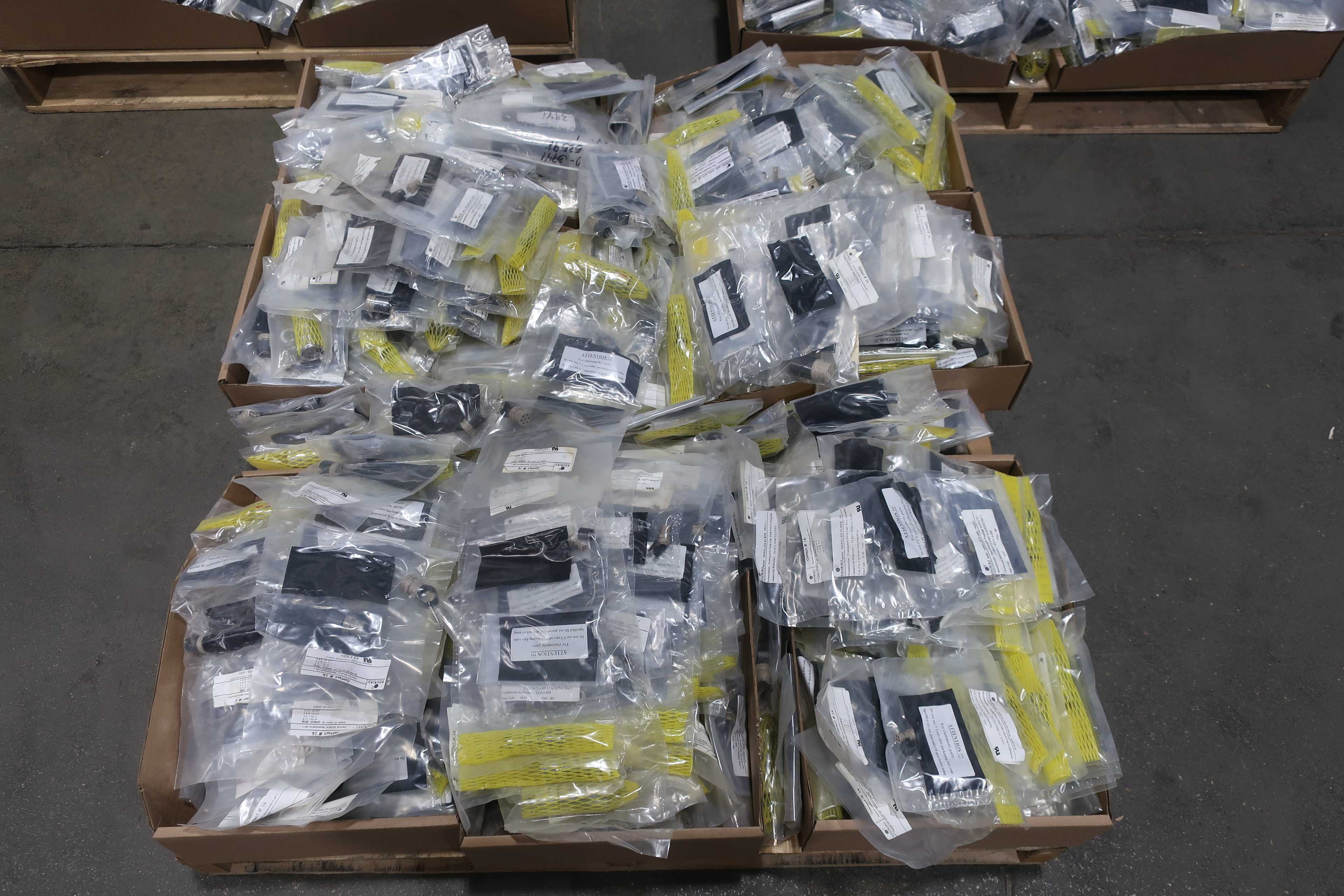 5 PALLETS OF ASSORTED SOURIAU PLUG KITS - PIPE PLUG