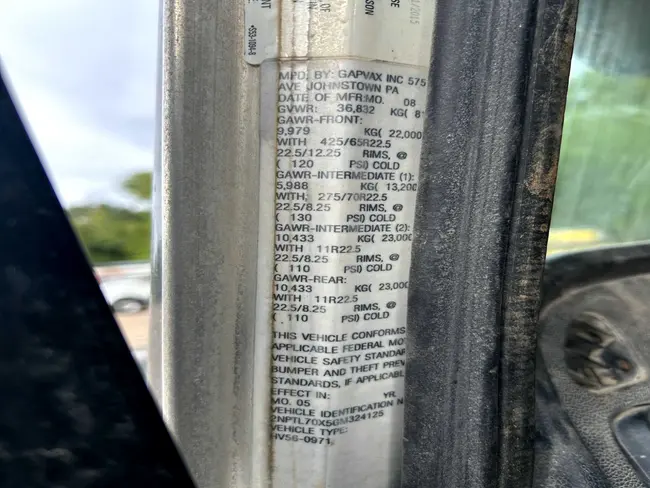 2015 PETERBILT 367 LANDSHARK HYDRO EXCAVATION TRUCK - PETERBILT - undefined