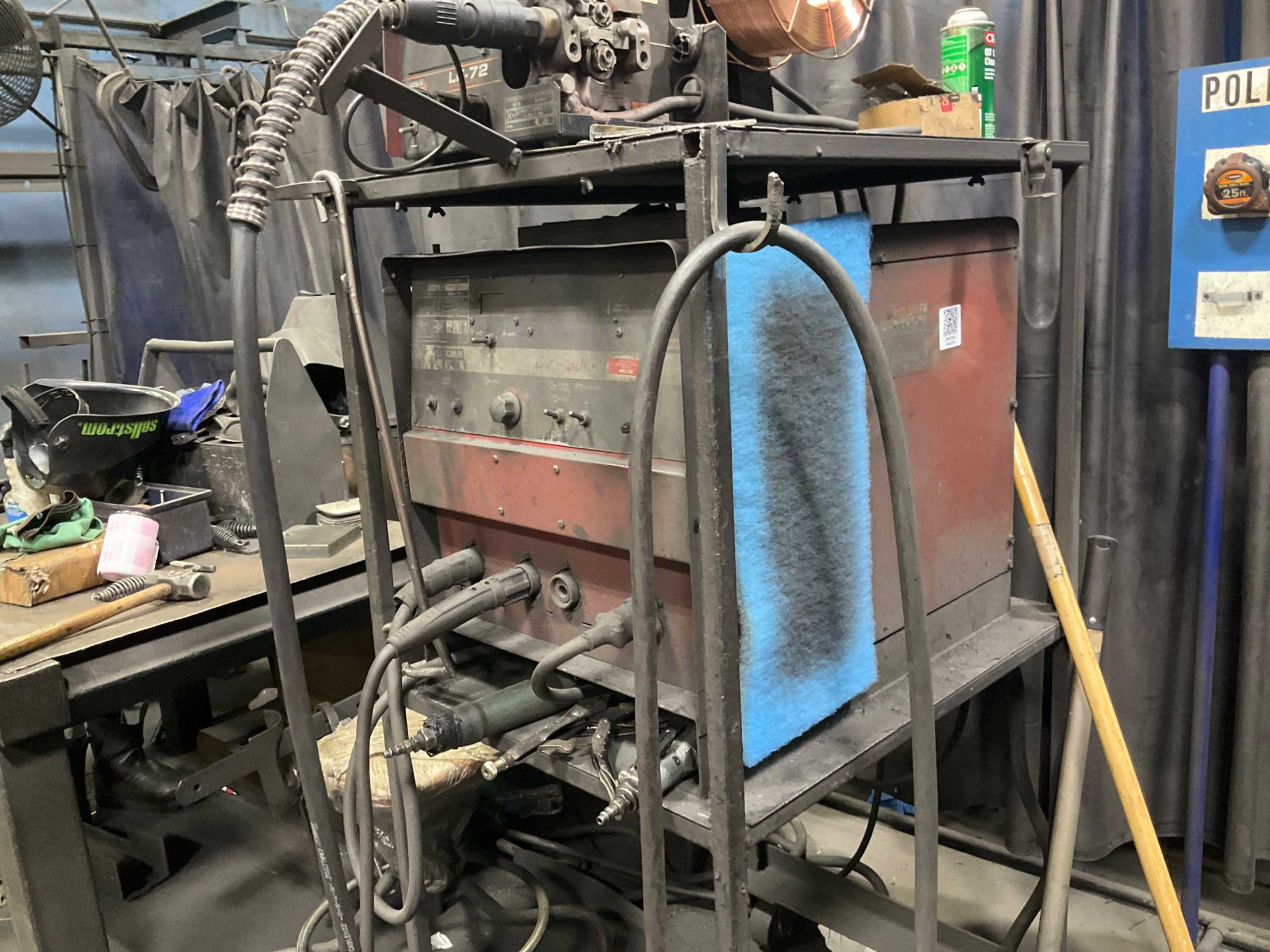 LINCOLN ELECTRIC CV-300 WELDER - WELDERS