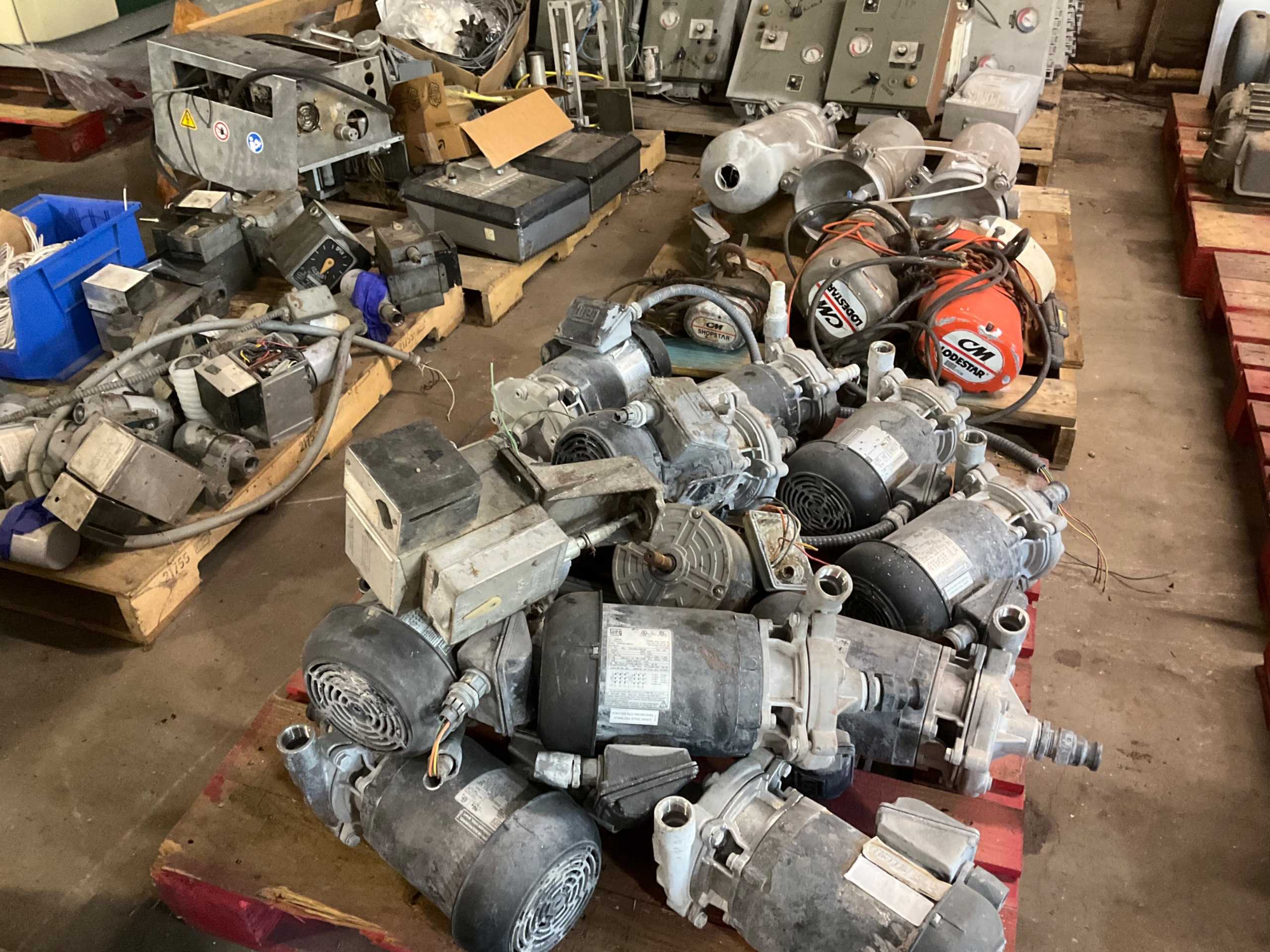 BULK QTY OF INDUSTRIAL PARTS - INDUSTRIAL PARTS