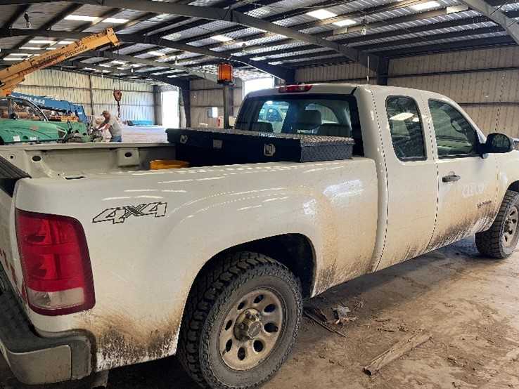 2013 GMC SIERRA 4X4 EXTENDED CAB PICKUP TRUCK - PICKUP TRUCK