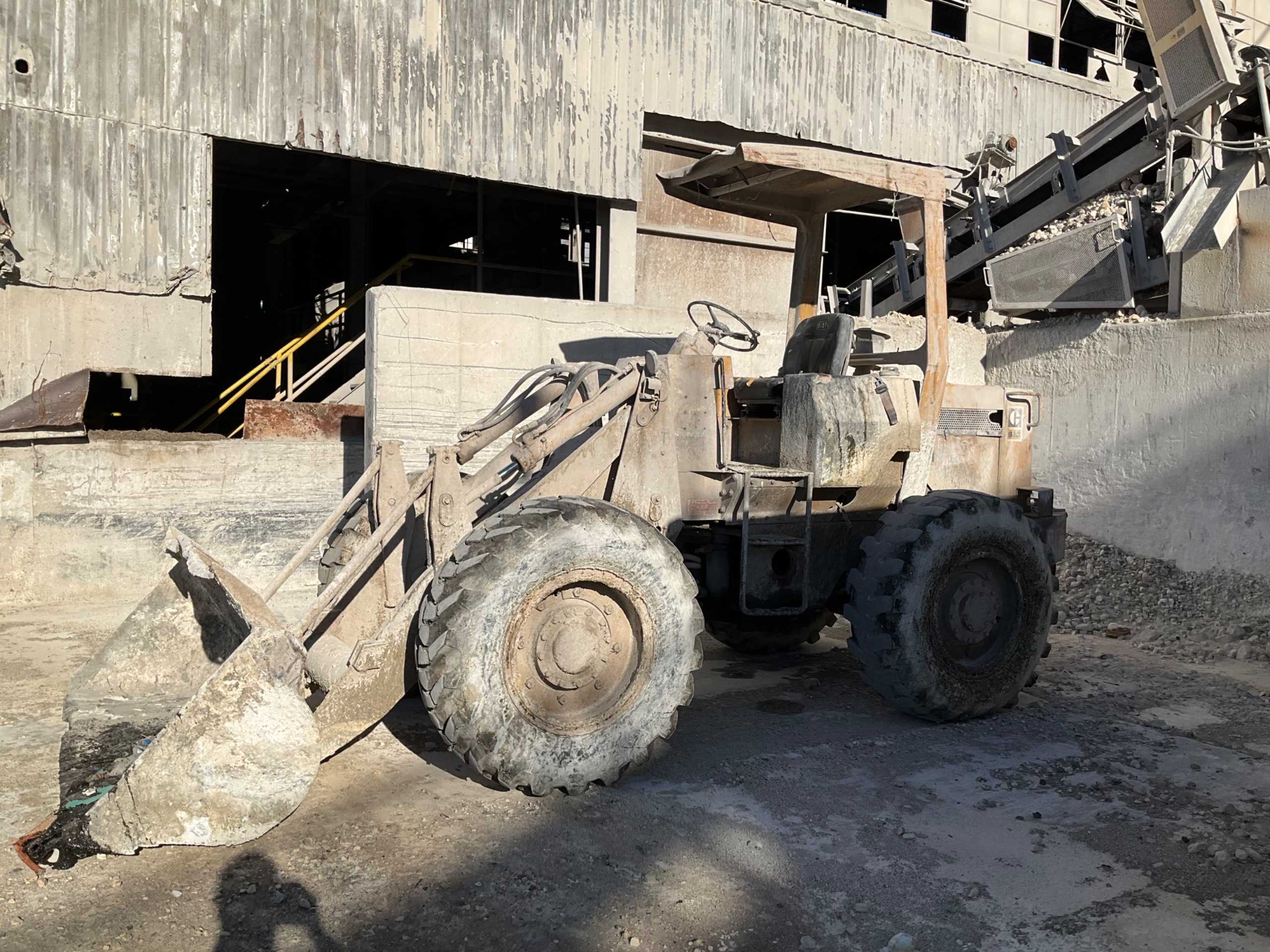 CATERPILLAR 910 WHEEL LOADER - WHEEL LOADERS
