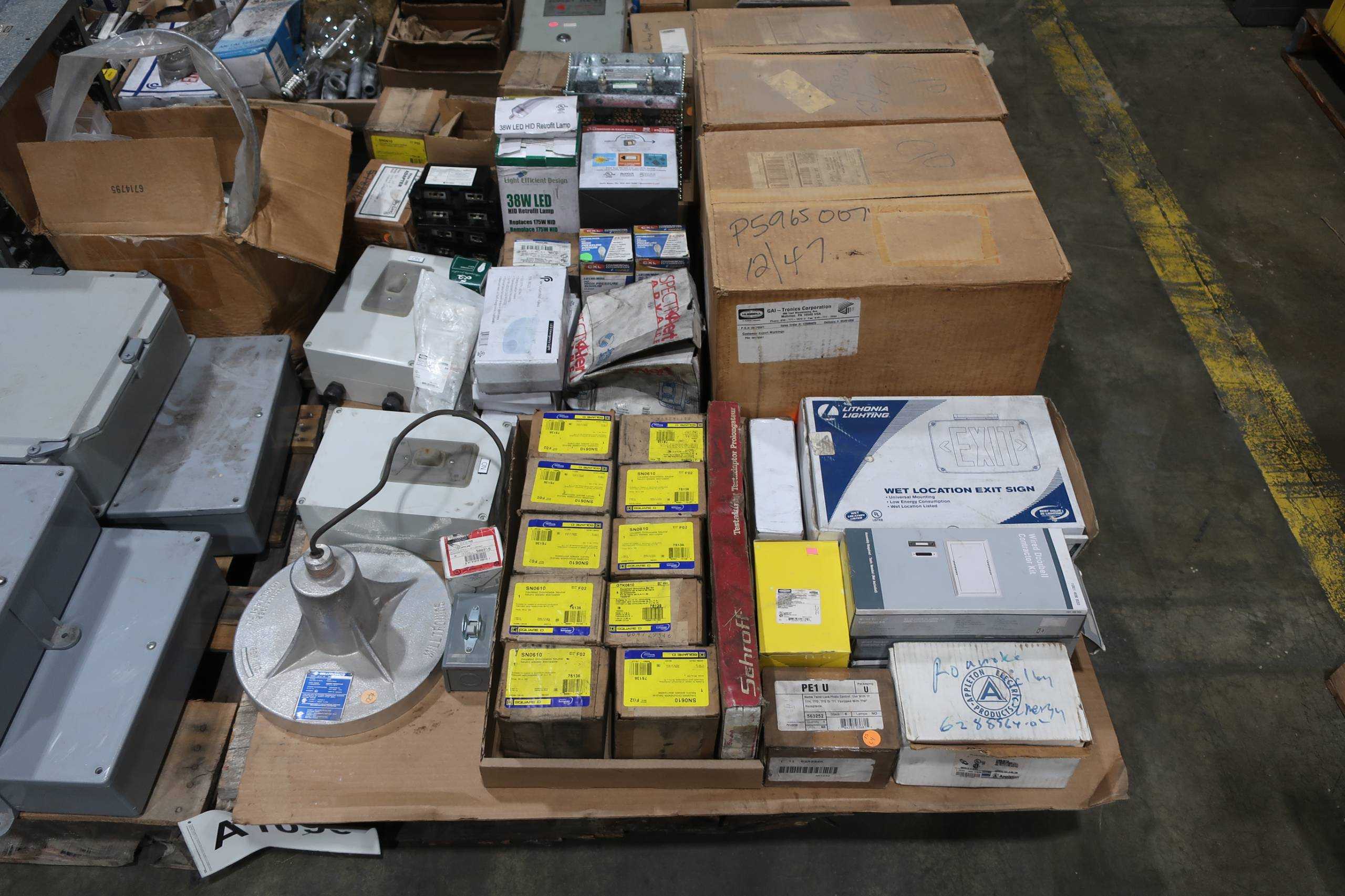 4 PALLETS OF ASSORTED ELECTRICAL AND CONTROLS - ELECTRICAL COMPONENTS