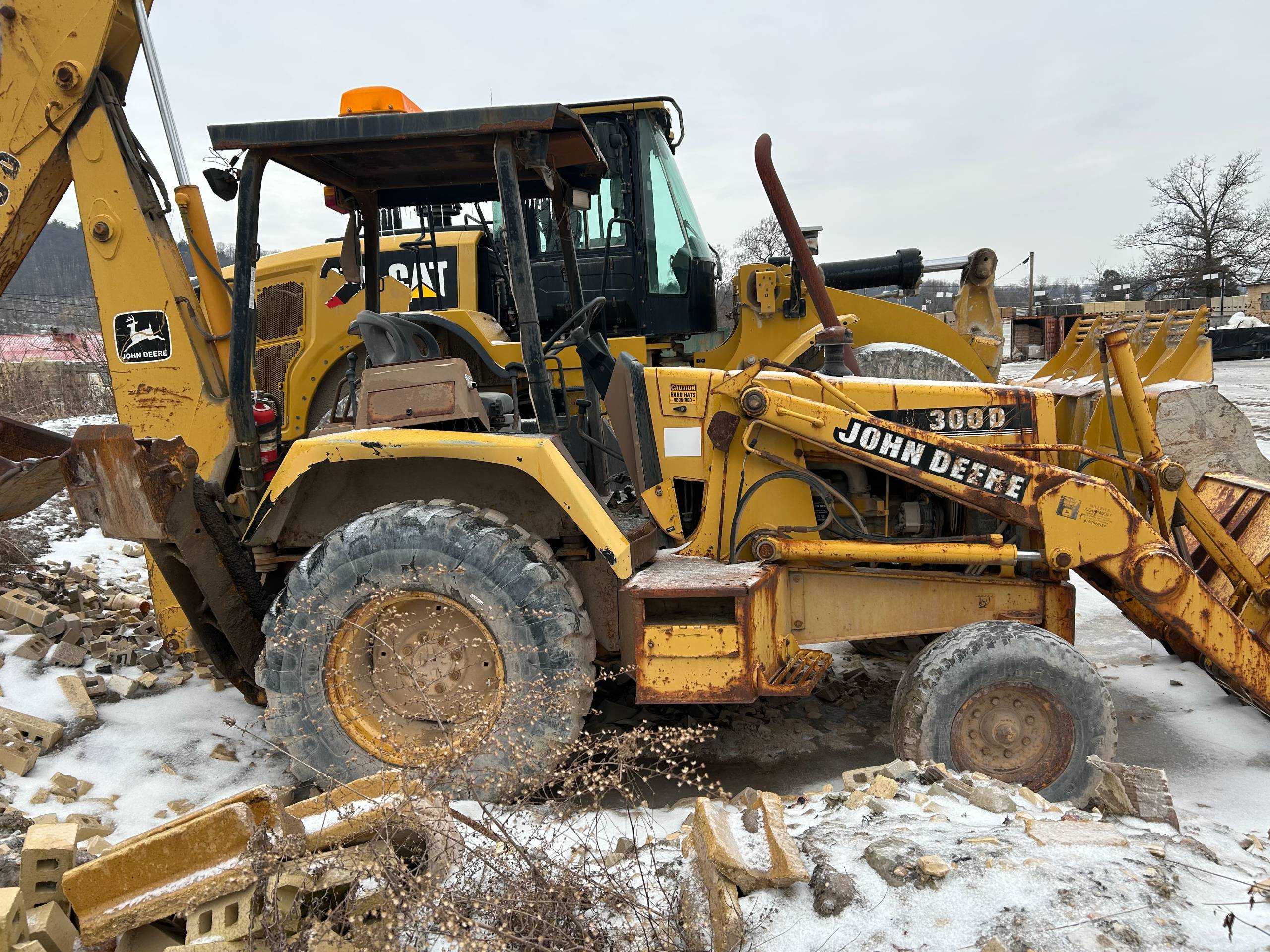 JOHN DEERE 300D BACKHOE - BACKHOES