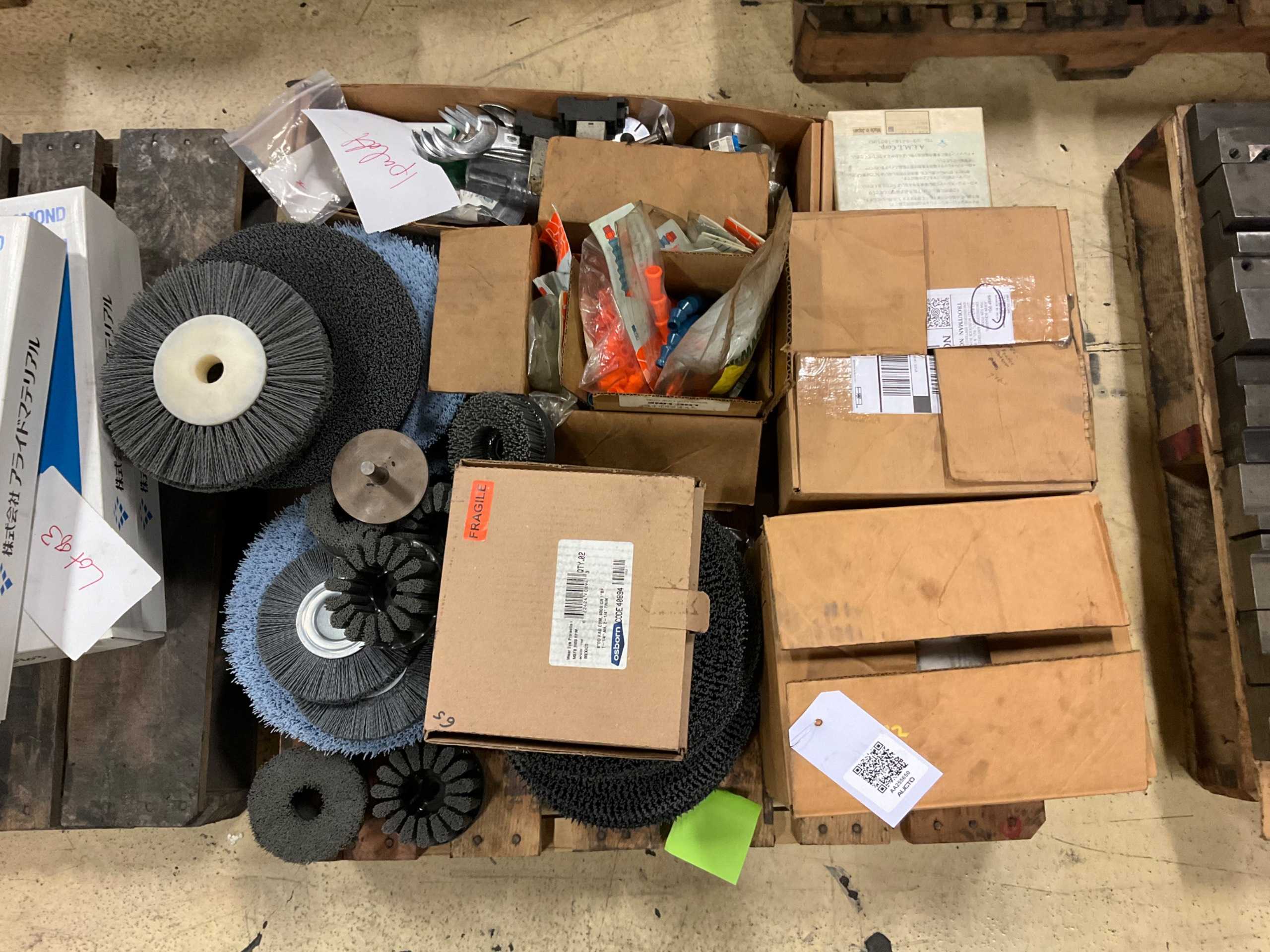 BULK QTY OF INDUSTRIAL PARTS - INDUSTRIAL PARTS