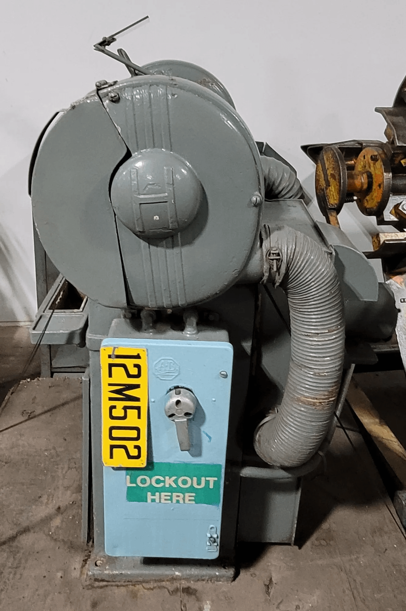 1966 HAMMOND 12A PEDESTAL GRINDER, 2 HP, 1750 RPM, 12" WHEELS, 220-440V, 3PH, DUST COLLECTION - GRINDING MACHINES
