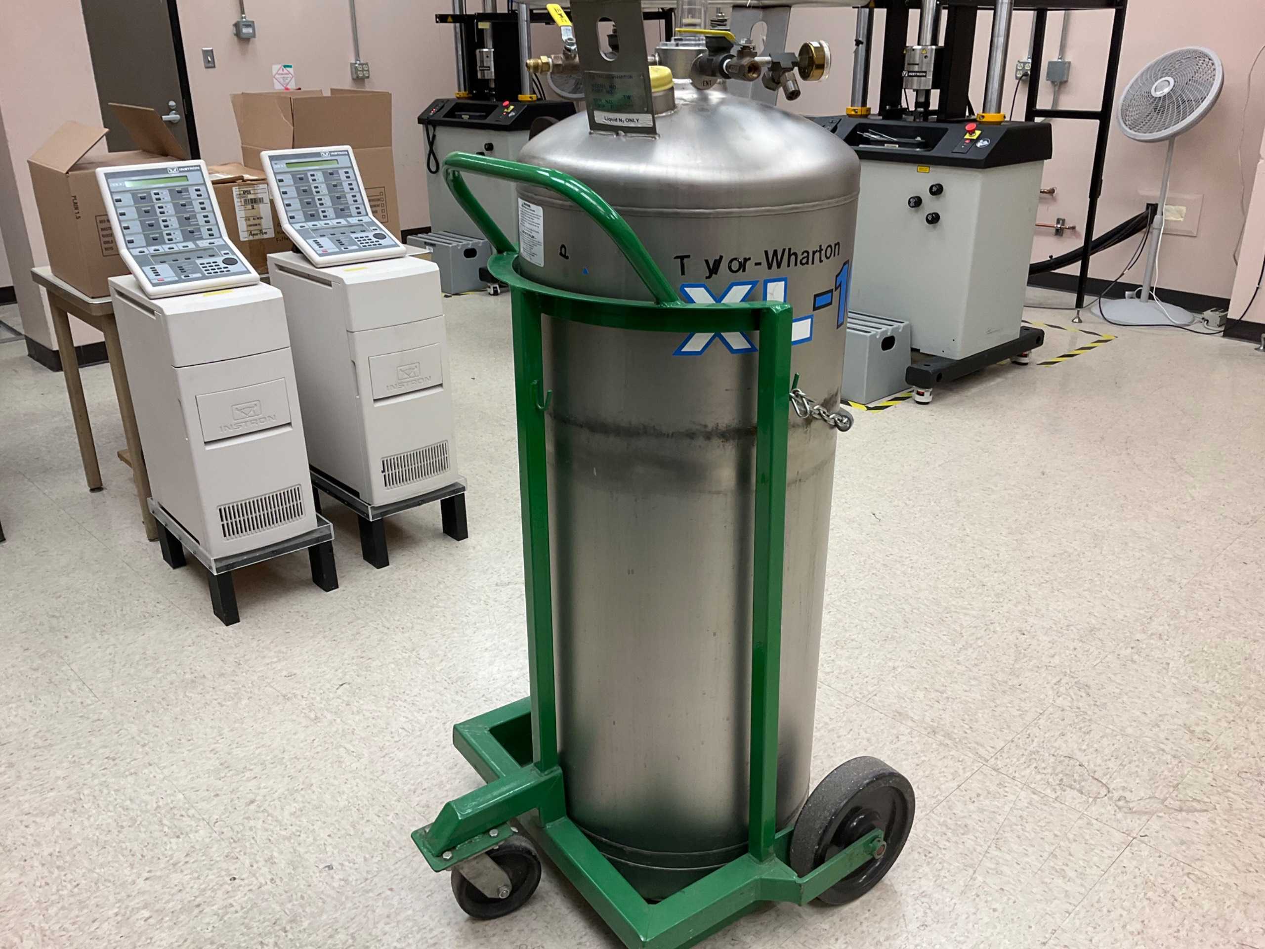 TAYLOR WHARTON XL-160 LIQUID NITROGEN TANK - LAB AND SCIENTIFIC EQUIPMENT