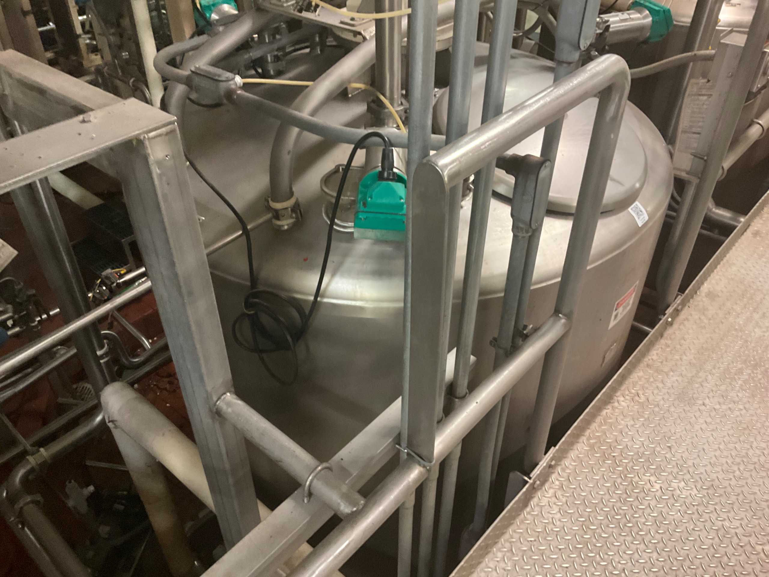 MIXER TANK 600 GALLON - MIXERS