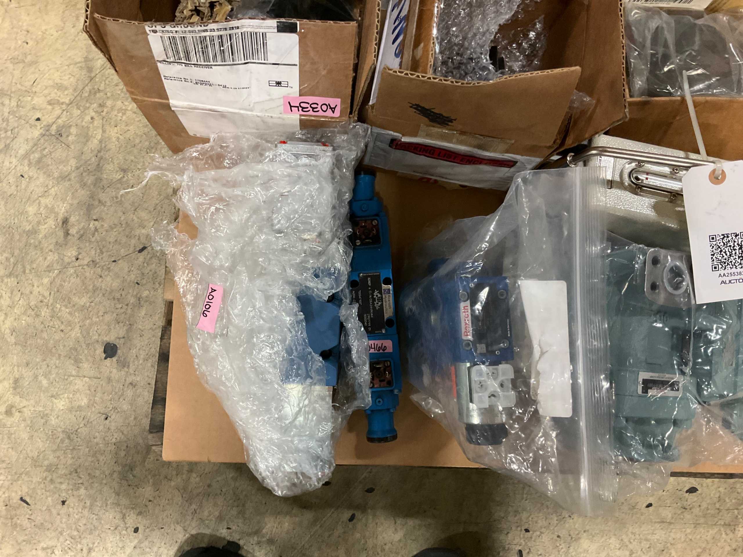 BULK QTY OF INDUSTRIAL PARTS - INDUSTRIAL PARTS