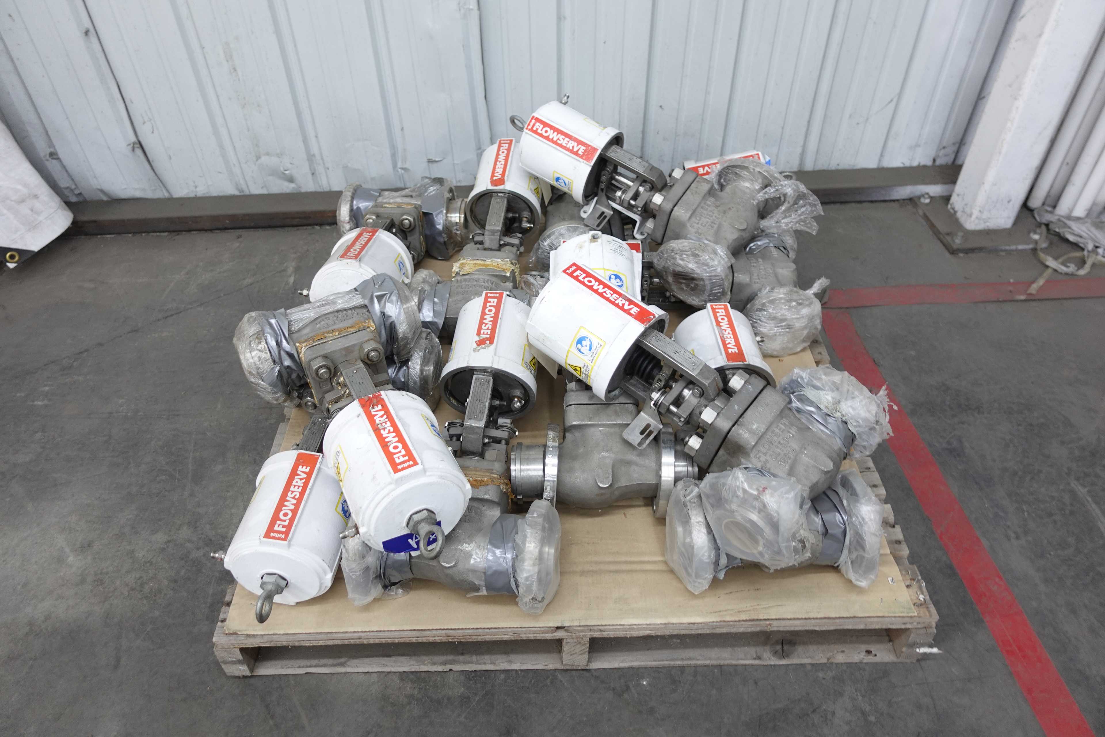 SKU 1728446 - PALLET OF FLOWSERVE MK 1 VALTEK PNEUMATIC 2 IN GLOBE VALVES, 150 STAINLESS FLANGED - GLOBE VALVE