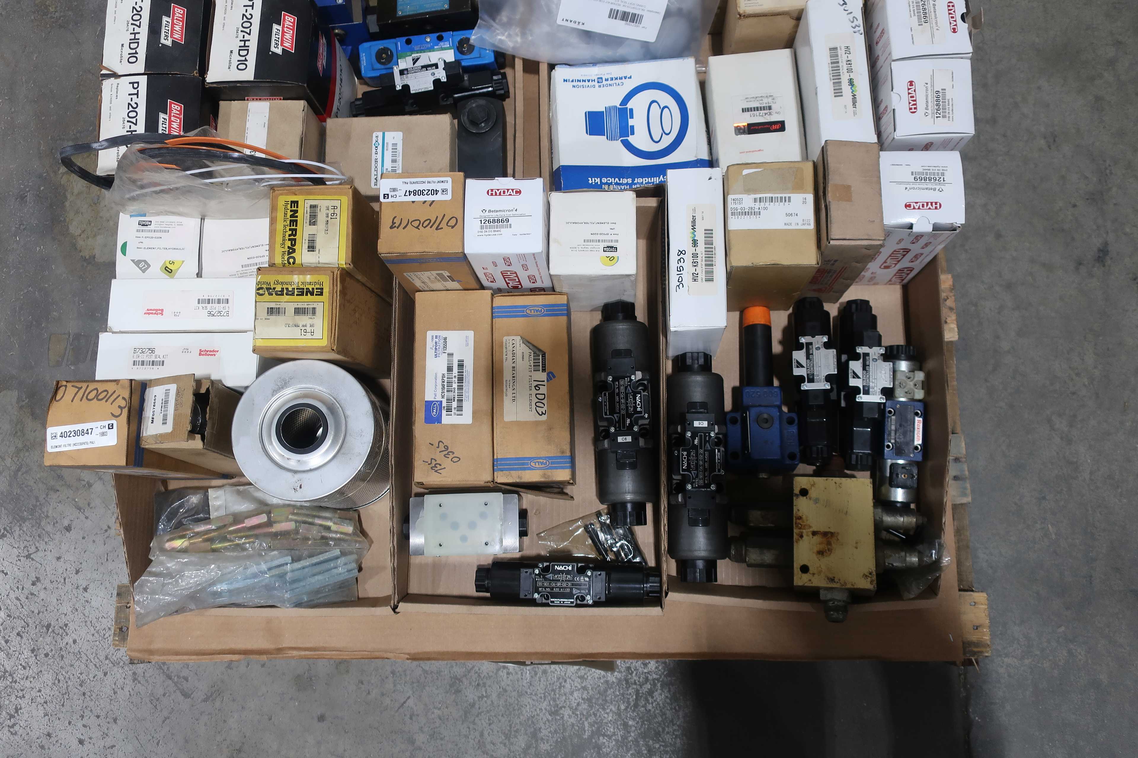 SKU 1737576 - 4 PALLETS OF ASSORTED HYDRAULIC REPLACEMENT PARTS - HYDRAULIC PARTS