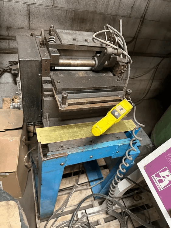 PA INDUSTRIES ULTRA ADVANTAGE SERVO ROLL FEED SYSTEM, 220V, 60HZ, SINGLE-PHASE POWER - STORAGE & HANDLING EQUIPMENT