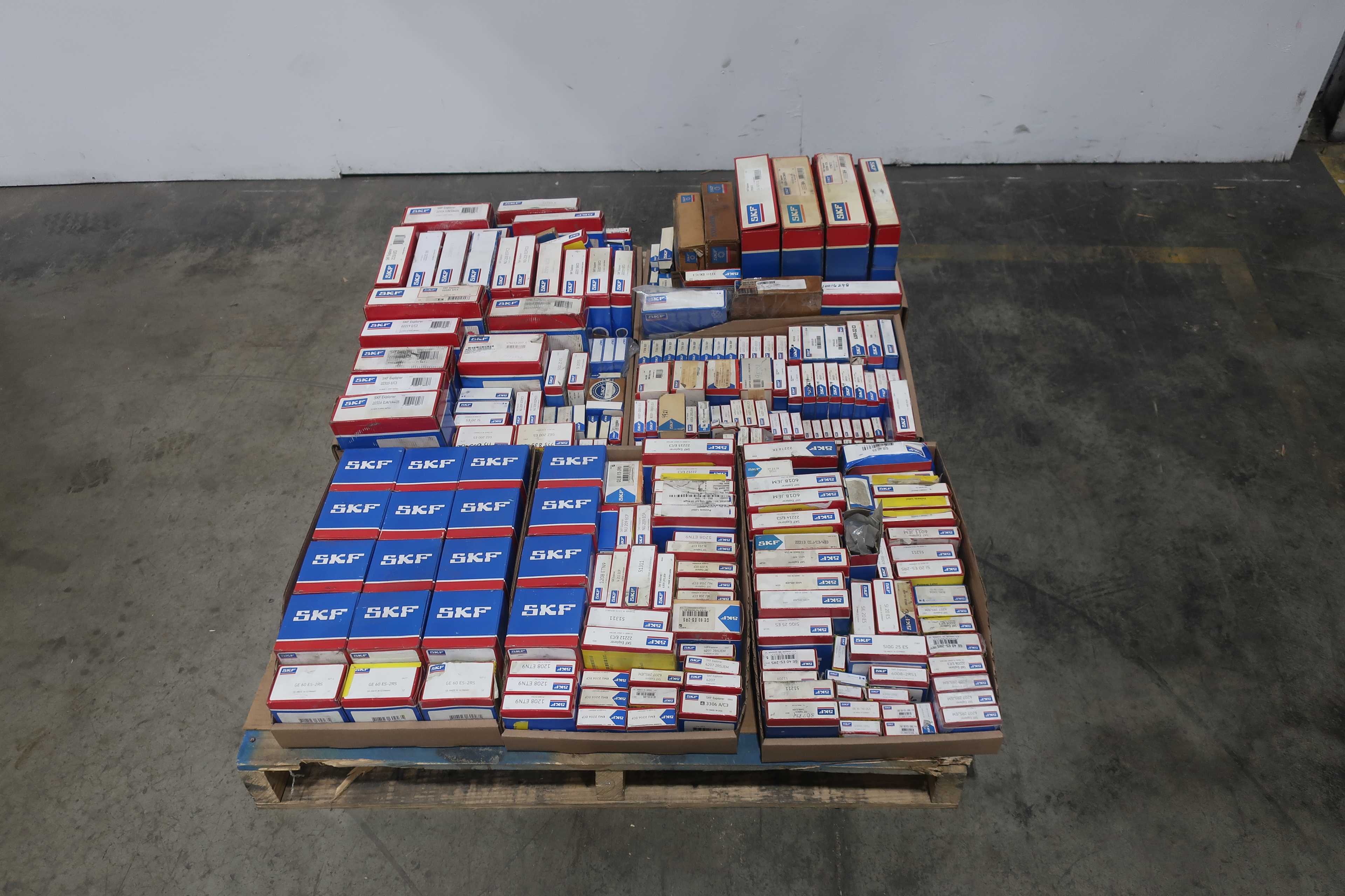 SKU 1749191 - PALLET OF ASSORTED SKF ROLLER BEARINGS - BEARINGS