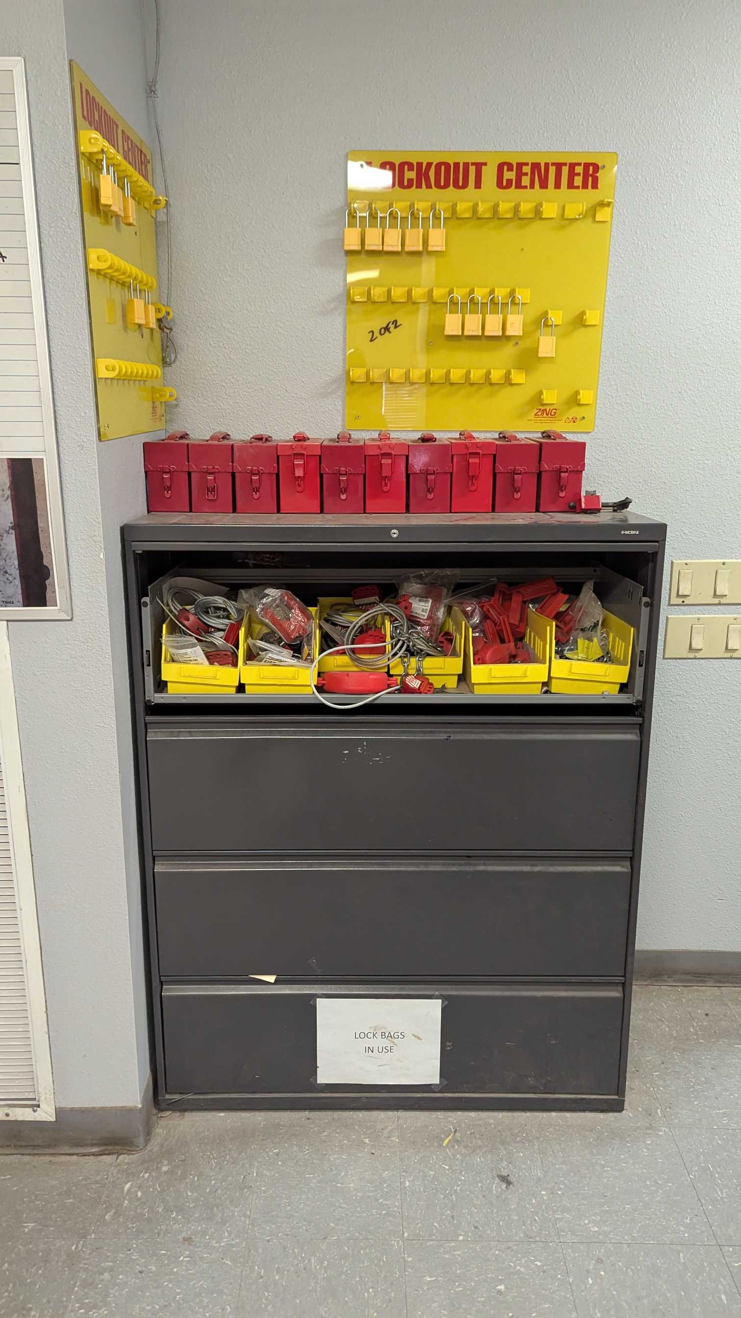 LOCKOUT STATION - SAFETY EQUIPMENT