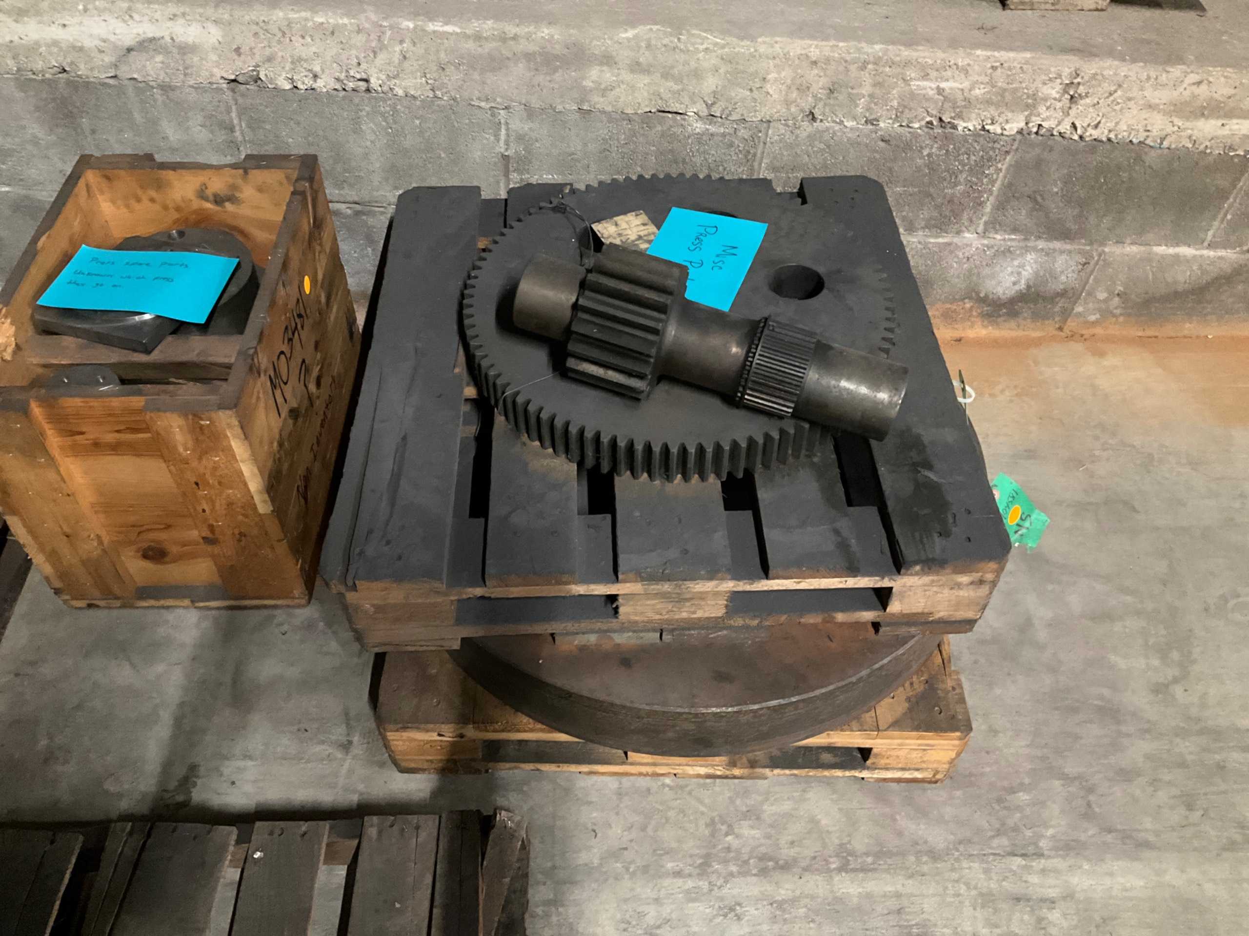 BULK QTY OF PRESS PARTS - PRESS BRAKE TOOLING