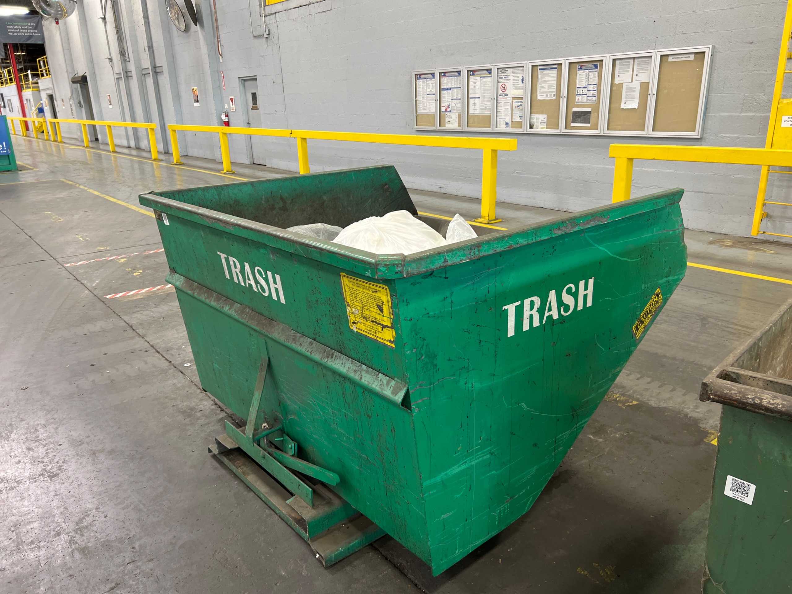 MCCULLOUGH INDUSTRIES SELF DUMPING HOPPER MCCULLOUGH INDUSTRIES SELF DUMPING HOPPER