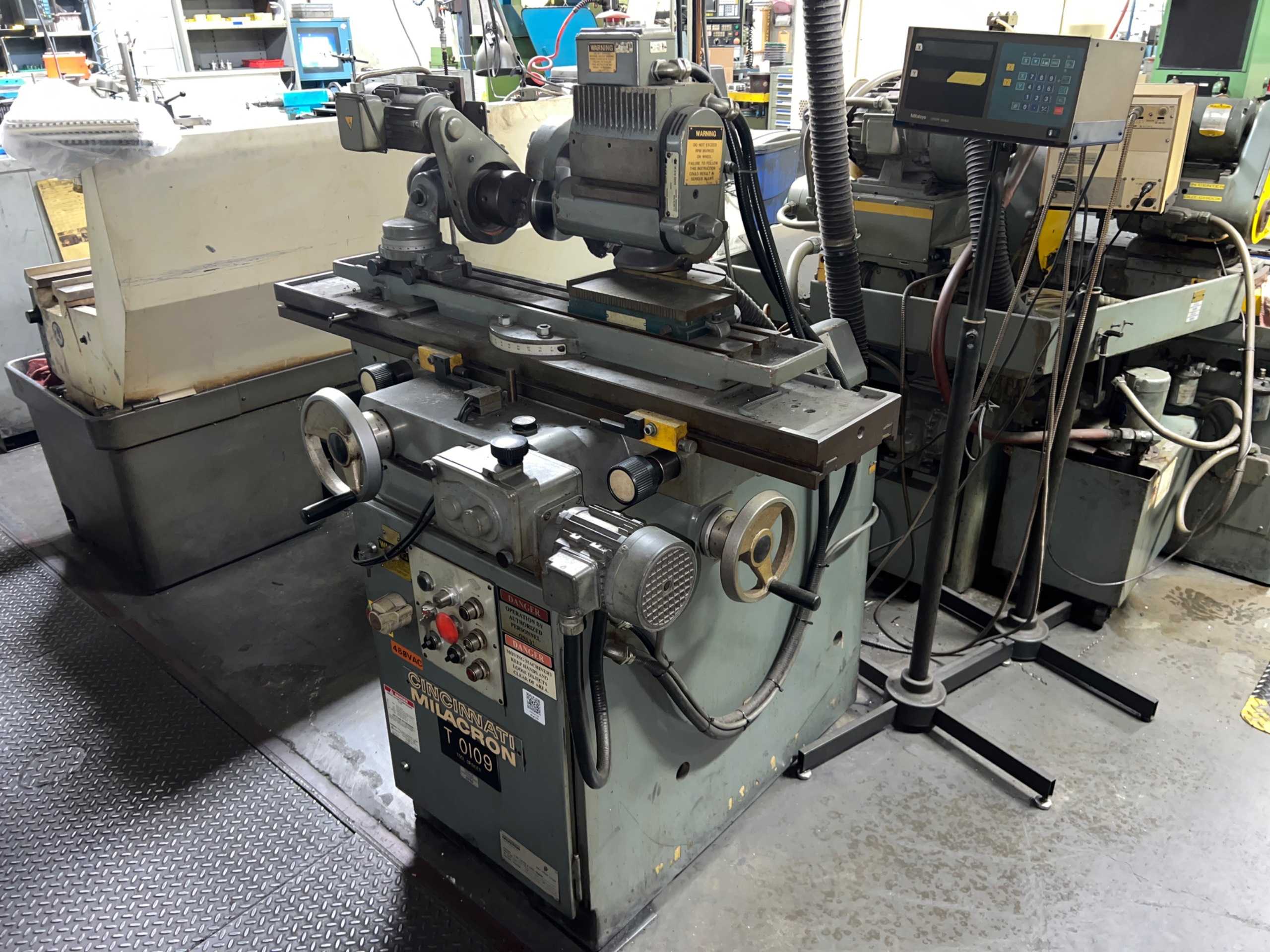 CINCINNATI 2 MT CUTTER & TOOL GRINDER - GRINDING MACHINES