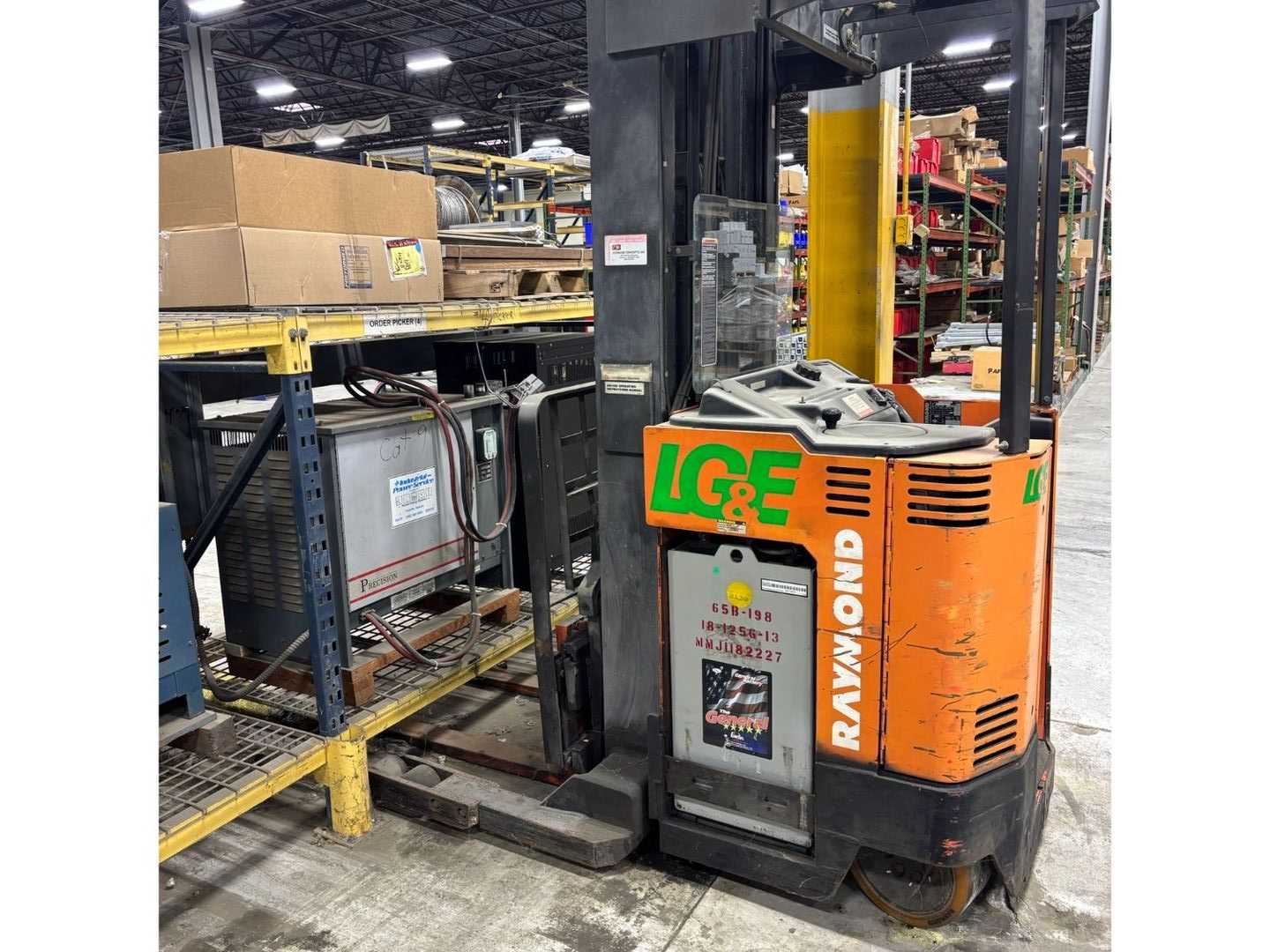 1992 RAYMOND 31I-R40TT FORKLIFT - FORKLIFTS