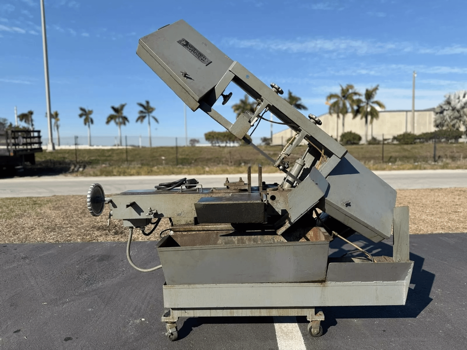W.F WELLS & SONS L-9 HORIZONTAL BAND SAW - HORIZONTAL BAND SAWS