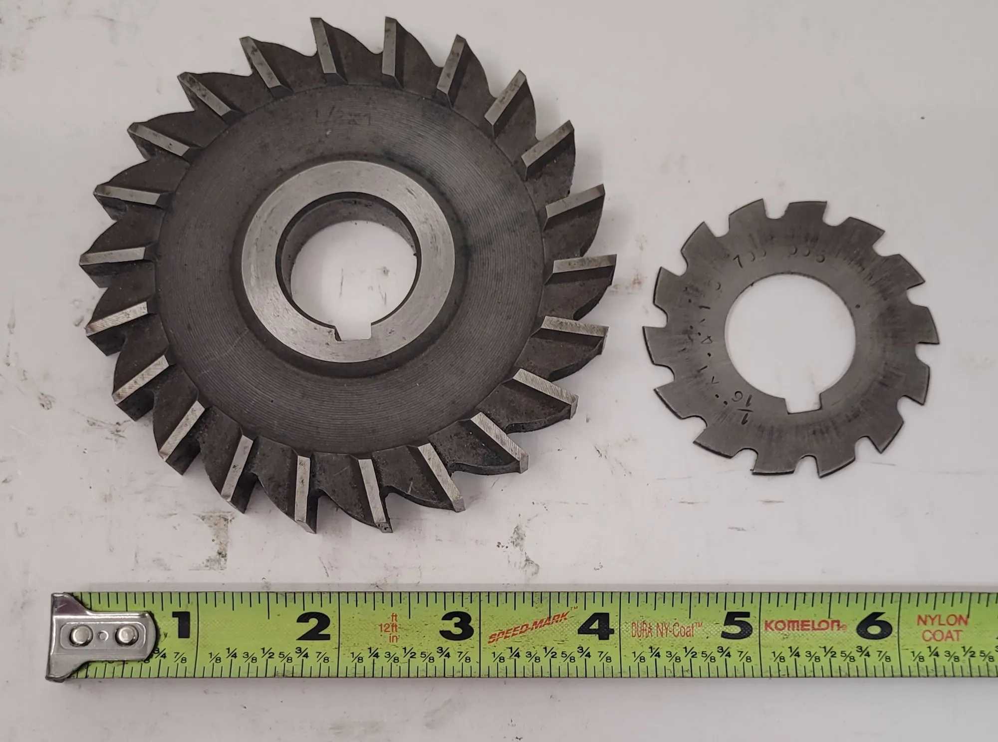 MSC INDUSTRIAL SUPPLY STRAIGHT MILL SLITTING BLADE SET (4" X 22T, 2.125" X 14T) 1" ARBOR - MACHINE TOOLING