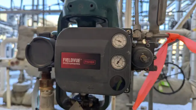 QTY 2: FISHER DVC6200HW2 VALVE CONTROLLER - undefined