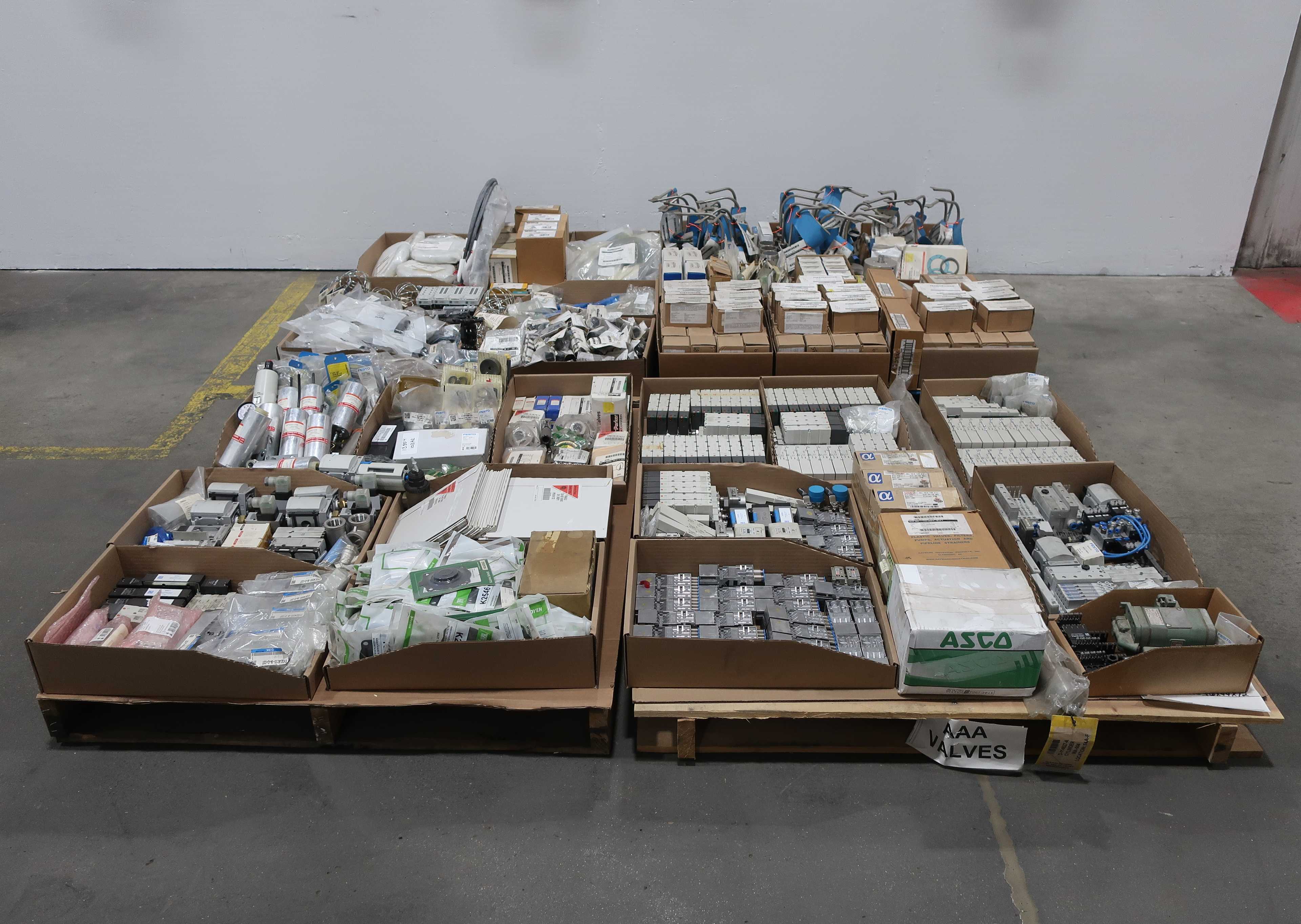 SKU 1079619 - 4 PALLETS OF ASSORTED VALVES AND VALVES PARTS