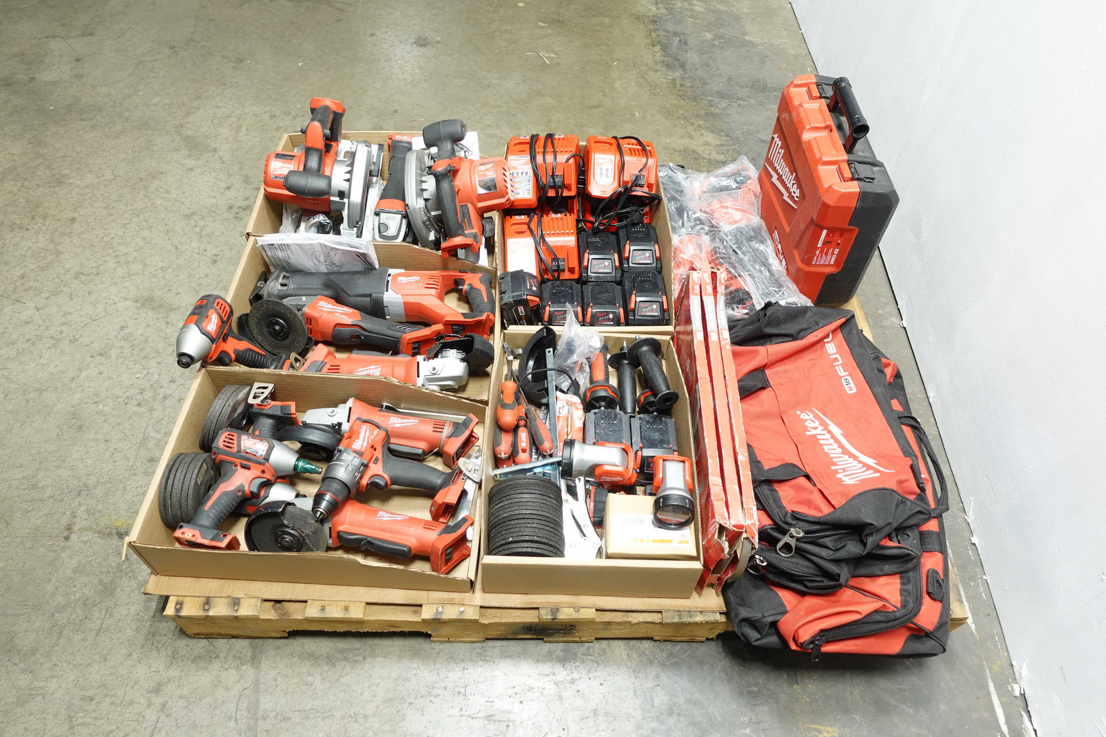 PALLET OF ASSORTED MILWAUKEE CORDLESS POWER TOOLS, ATTACHMENTS, HAND TOOLS, AND ACCESSORIES - TOOLS