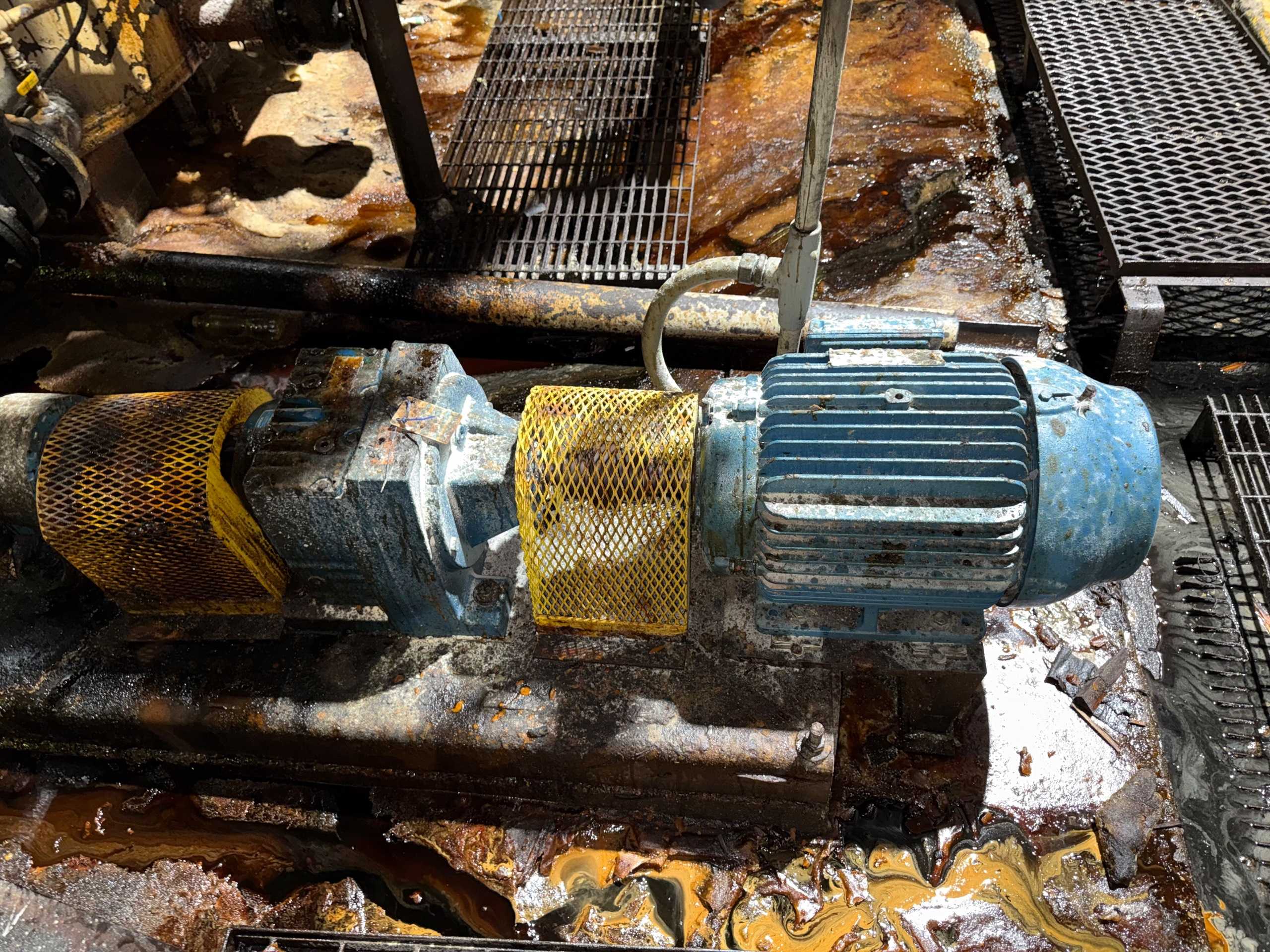 SUMMIT VV40QSPK-CB-1NS PUMP & 25 HP MOTOR ASSEMBLY - PUMP & MOTOR ASSEMBLY