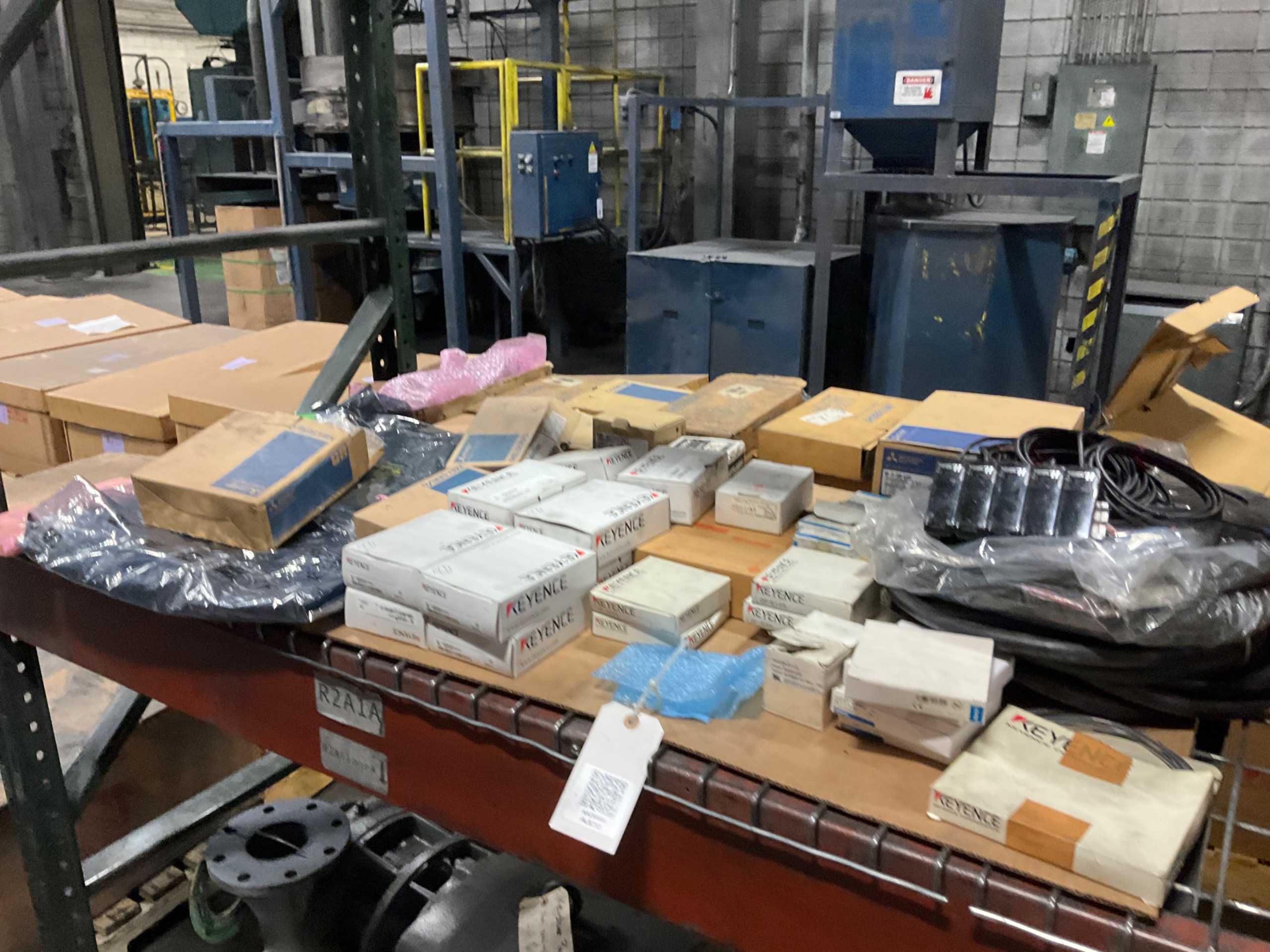 BULK QTY OF AUTOMATION & CONTROLS - AUTOMATION & CONTROLS